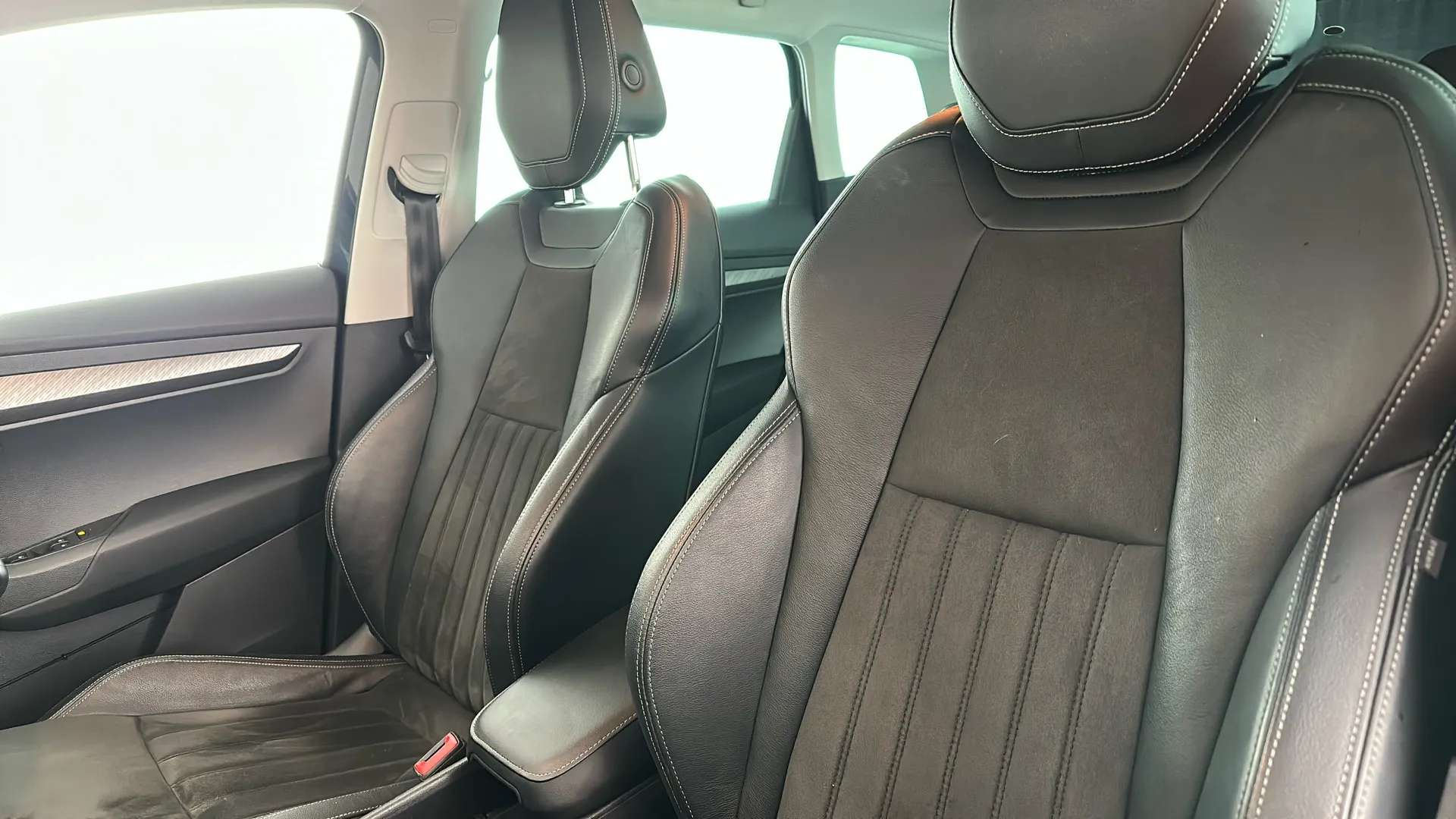 2023 SKODA KAROQ 2023 SKODA KAROQ