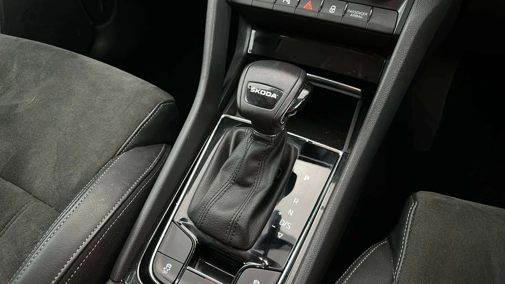 2023 SKODA KAROQ 2023 SKODA KAROQ