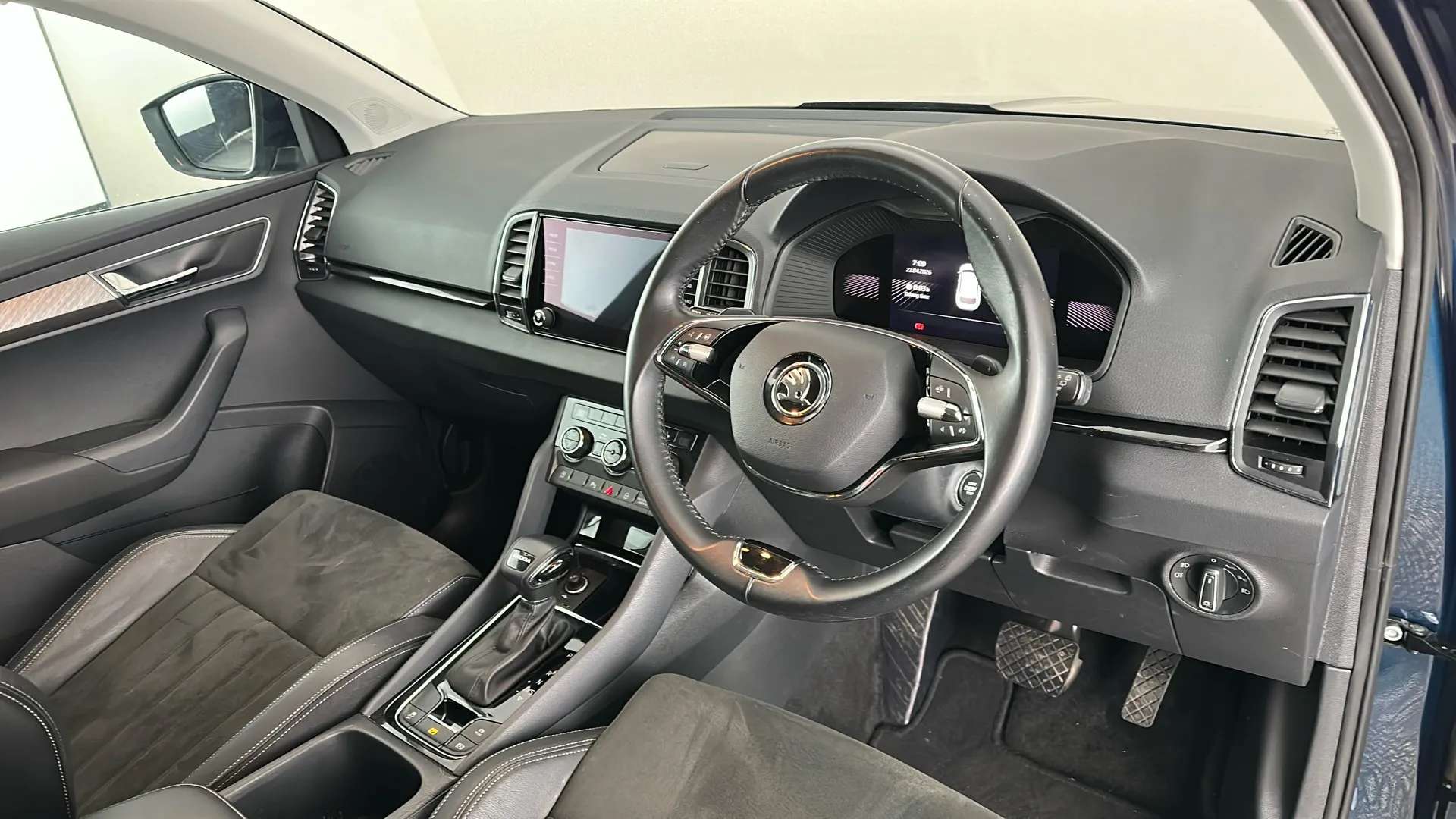 2023 SKODA KAROQ 2023 SKODA KAROQ