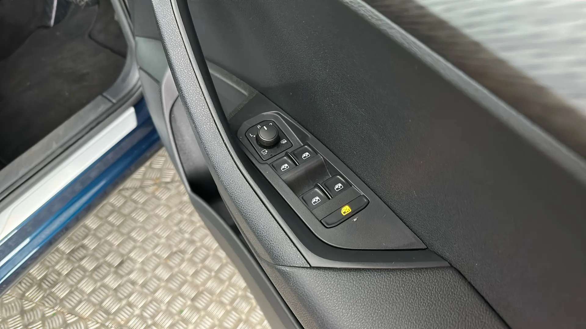 2023 SKODA KAROQ 2023 SKODA KAROQ