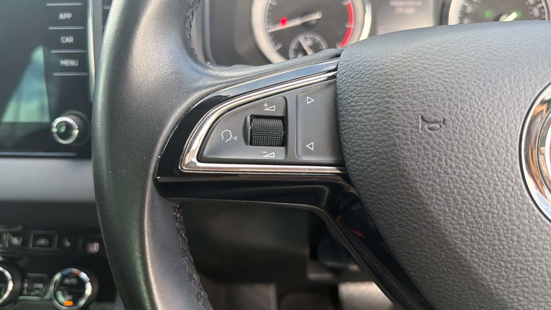 2019 SKODA KAROQ 2019 SKODA KAROQ