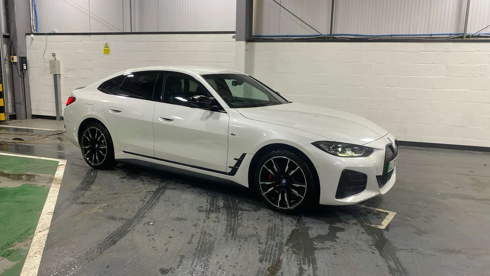 A 2022 BMW I4 400kW M50 83.9kWh Auto A 2022 BMW I4 400kW M50 83.9kWh Auto