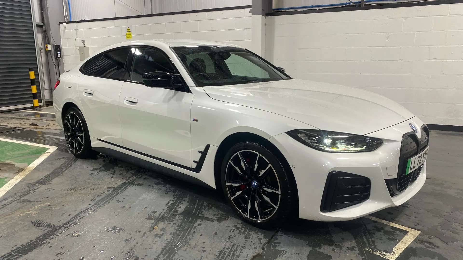 A 2022 BMW I4 400kW M50 83.9kWh Auto A 2022 BMW I4 400kW M50 83.9kWh Auto