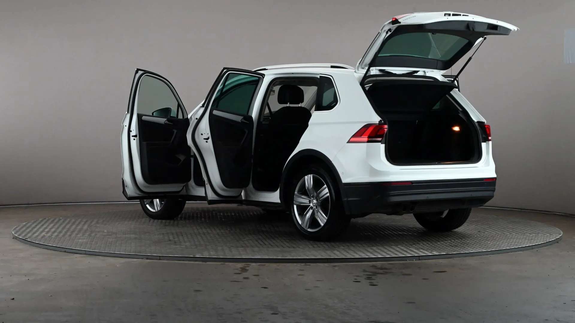 2019 VOLKSWAGEN TIGUAN 2019 VOLKSWAGEN TIGUAN