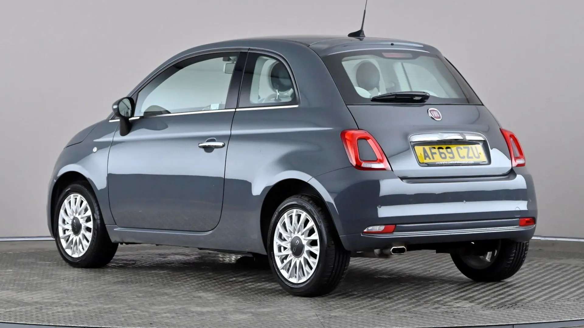 A 2019 FIAT 500 1.2 Lounge A 2019 FIAT 500 1.2 Lounge