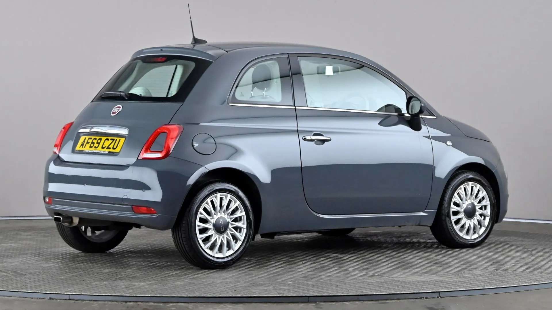 2019 FIAT 500 2019 FIAT 500