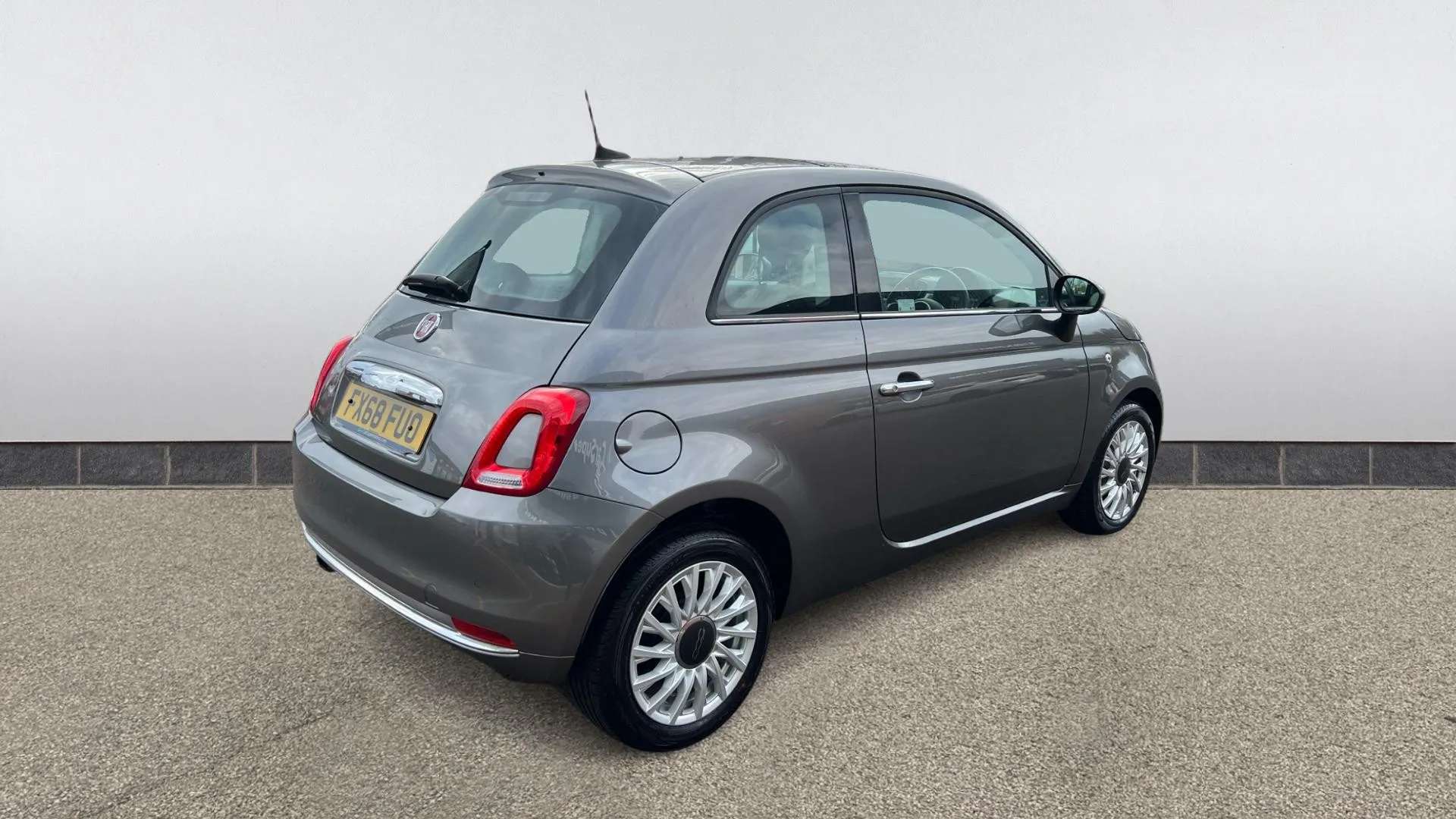 2018 FIAT 500 2018 FIAT 500