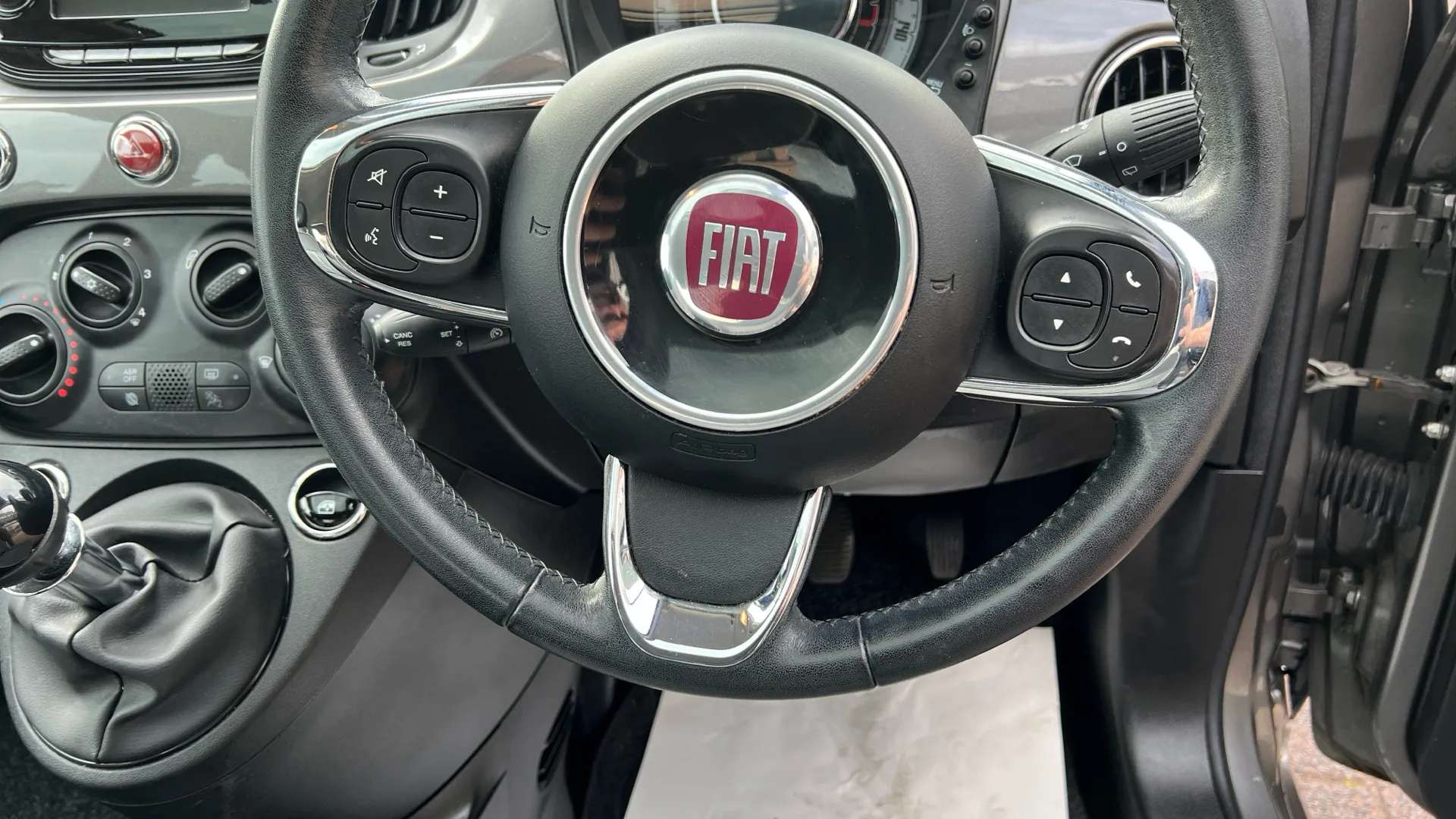 2018 FIAT 500 2018 FIAT 500