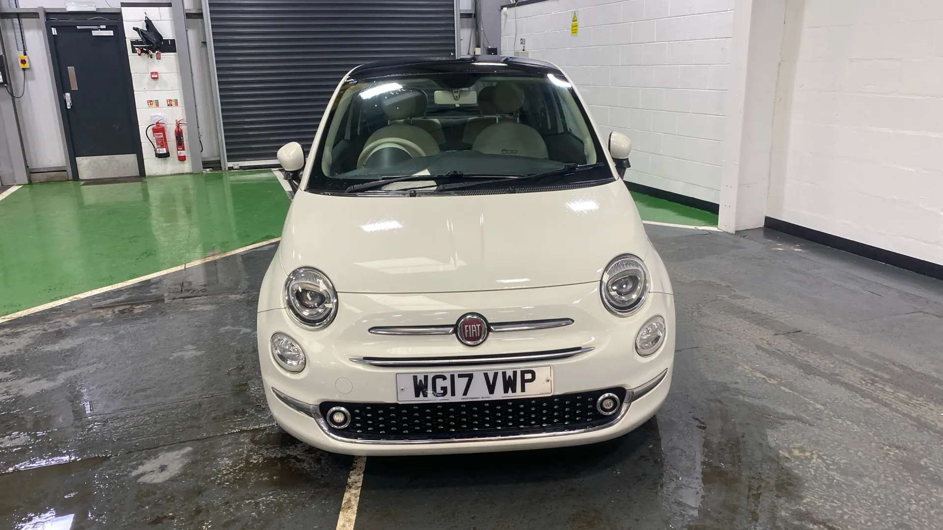 A 2017 FIAT 500 1.2 Lounge A 2017 FIAT 500 1.2 Lounge
