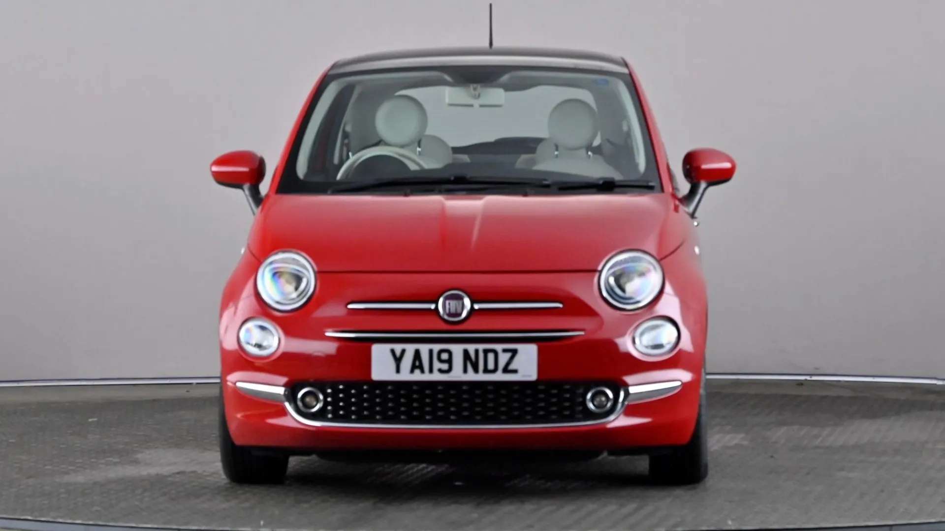 A 2019 FIAT 500 1.2 Lounge A 2019 FIAT 500 1.2 Lounge