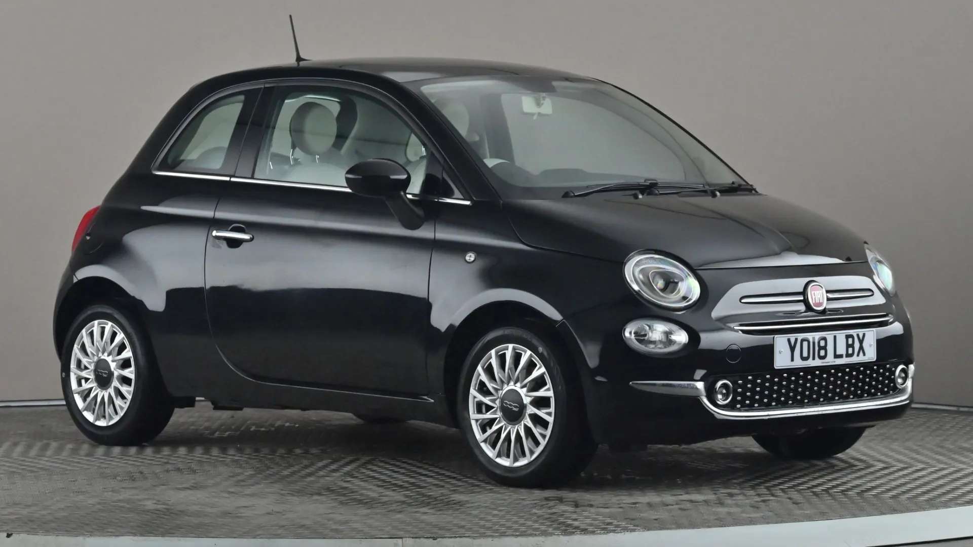 A 2018 FIAT 500 1.2 Lounge A 2018 FIAT 500 1.2 Lounge