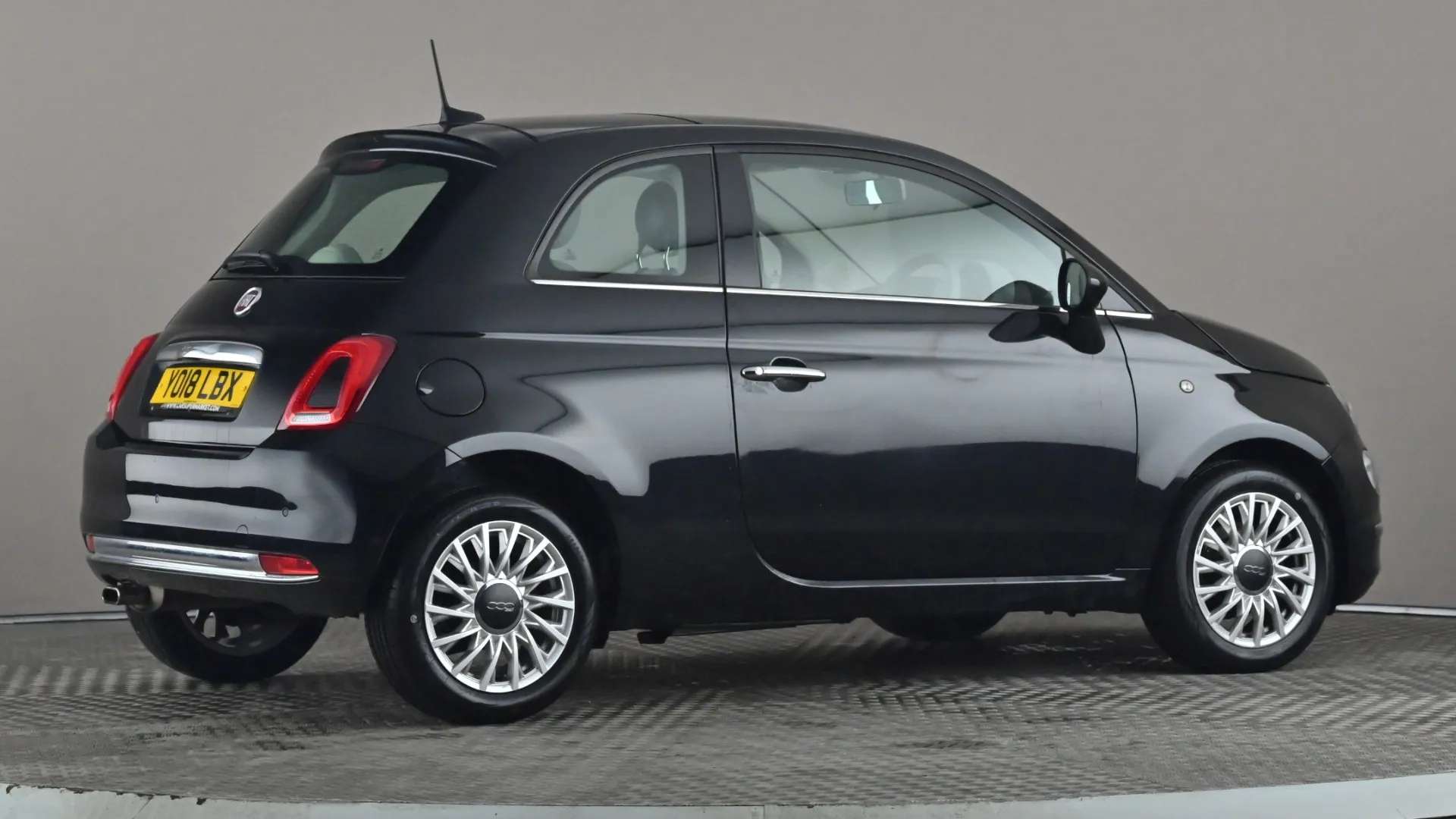 2018 FIAT 500 2018 FIAT 500