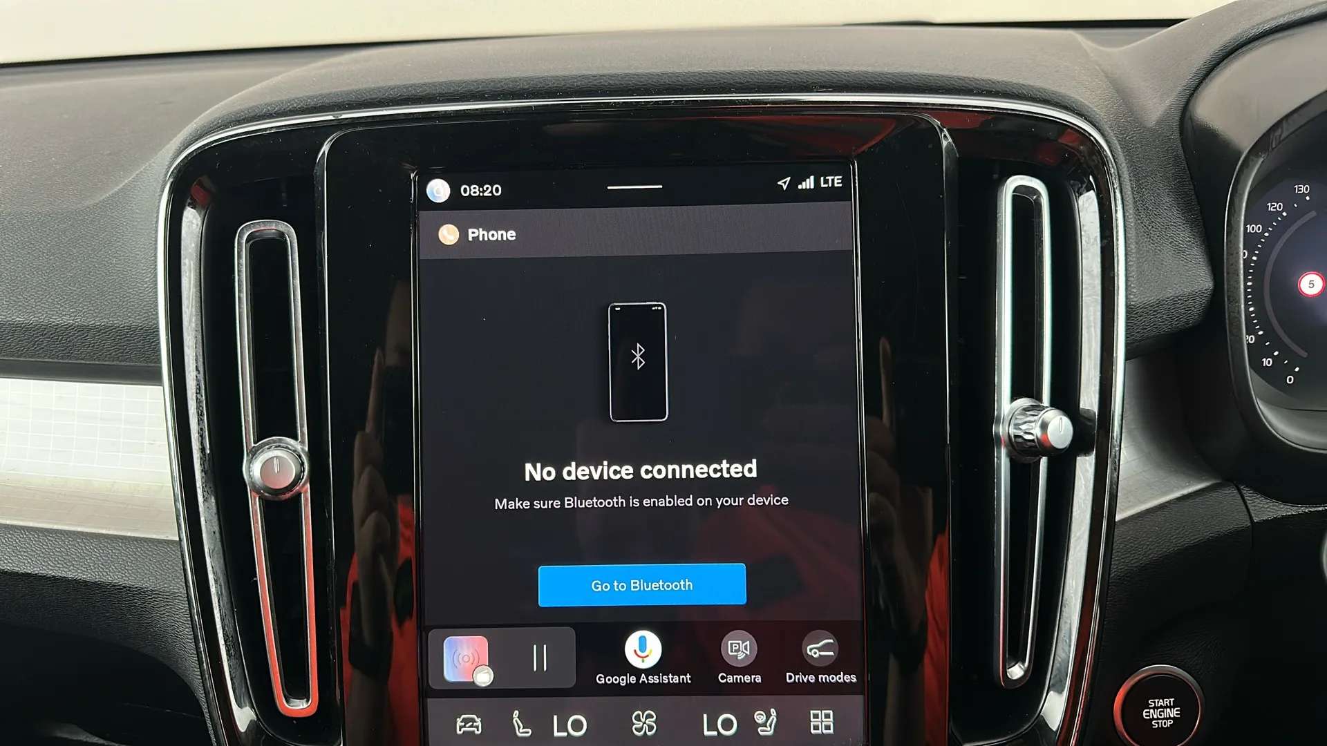2022 VOLVO XC40 2022 VOLVO XC40