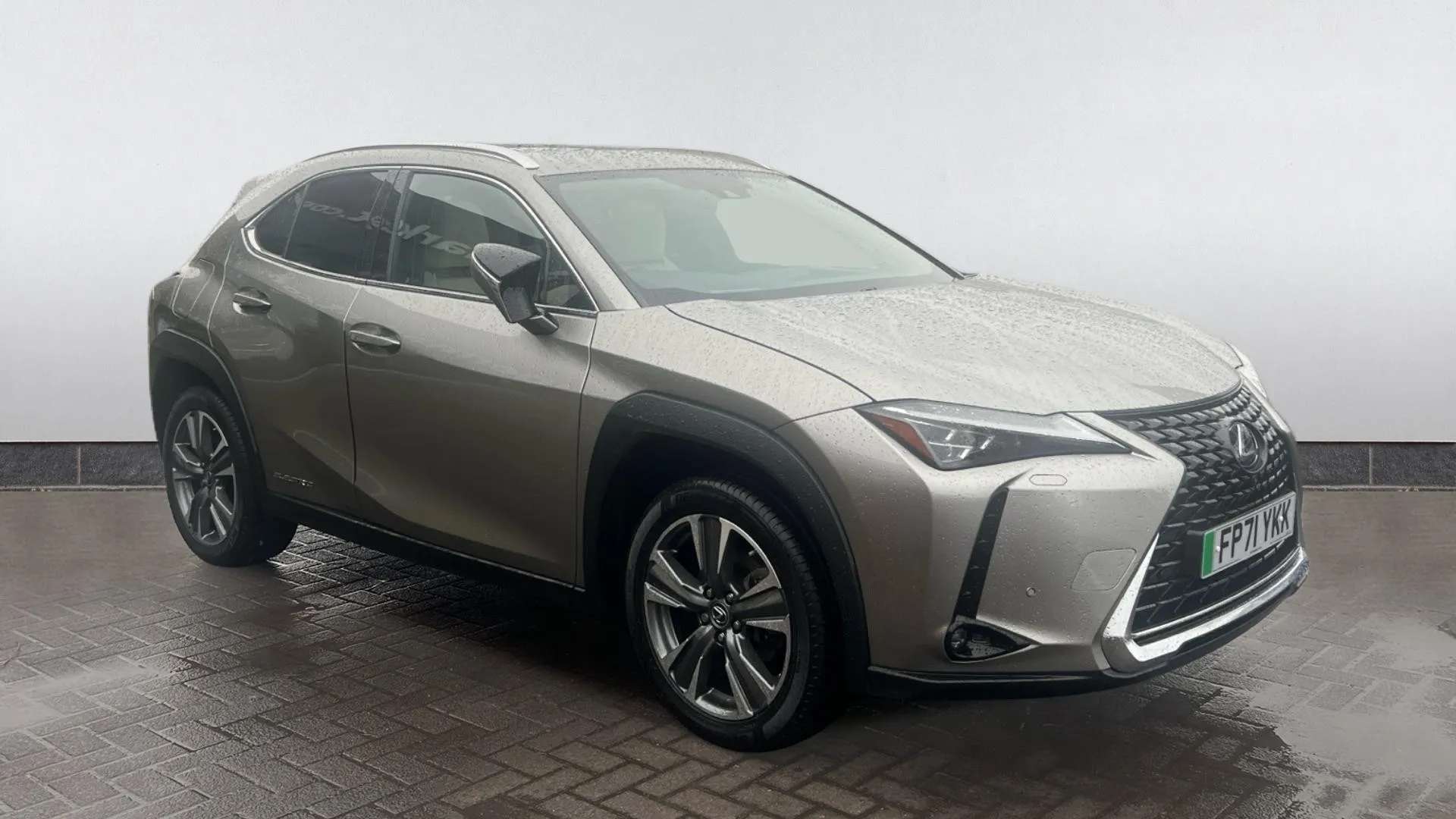 A 2021 LEXUS UX 300e 150kW 54.3 kWh E-CVT A 2021 LEXUS UX 300e 150kW 54.3 kWh E-CVT