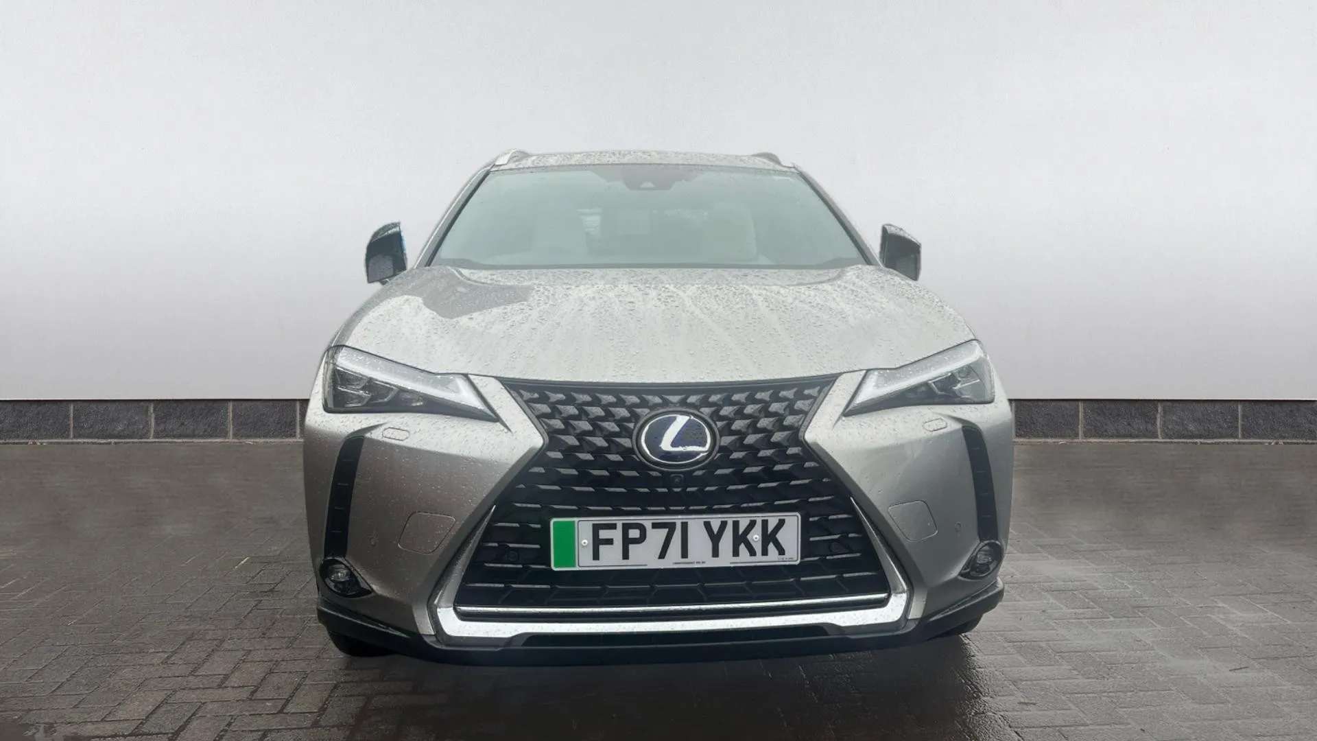A 2021 LEXUS UX 300e 150kW 54.3 kWh E-CVT A 2021 LEXUS UX 300e 150kW 54.3 kWh E-CVT