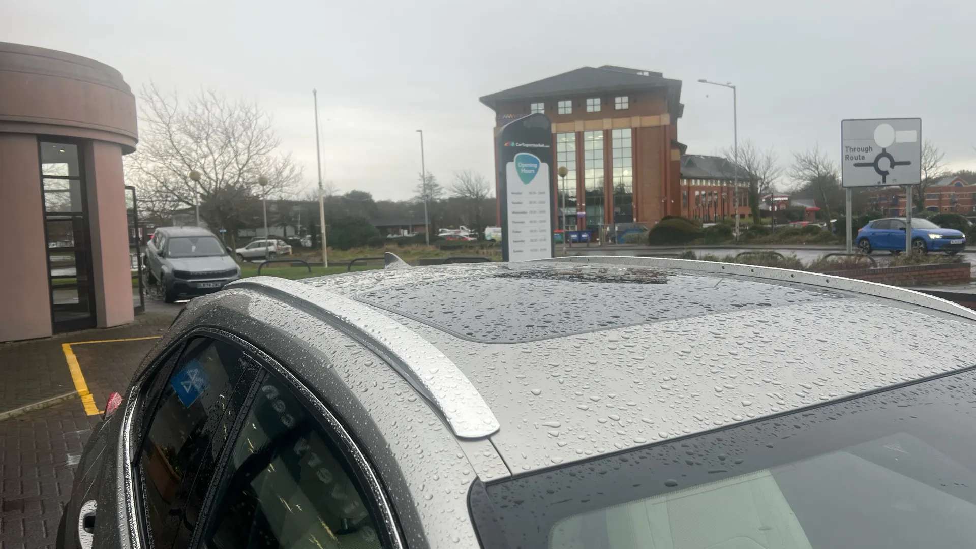 2021 LEXUS UX 2021 LEXUS UX