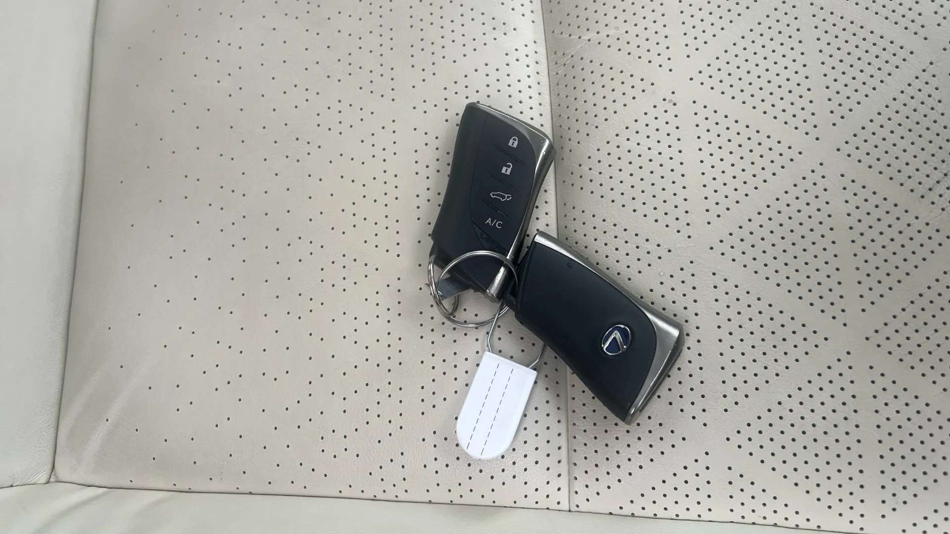 2021 LEXUS UX 2021 LEXUS UX