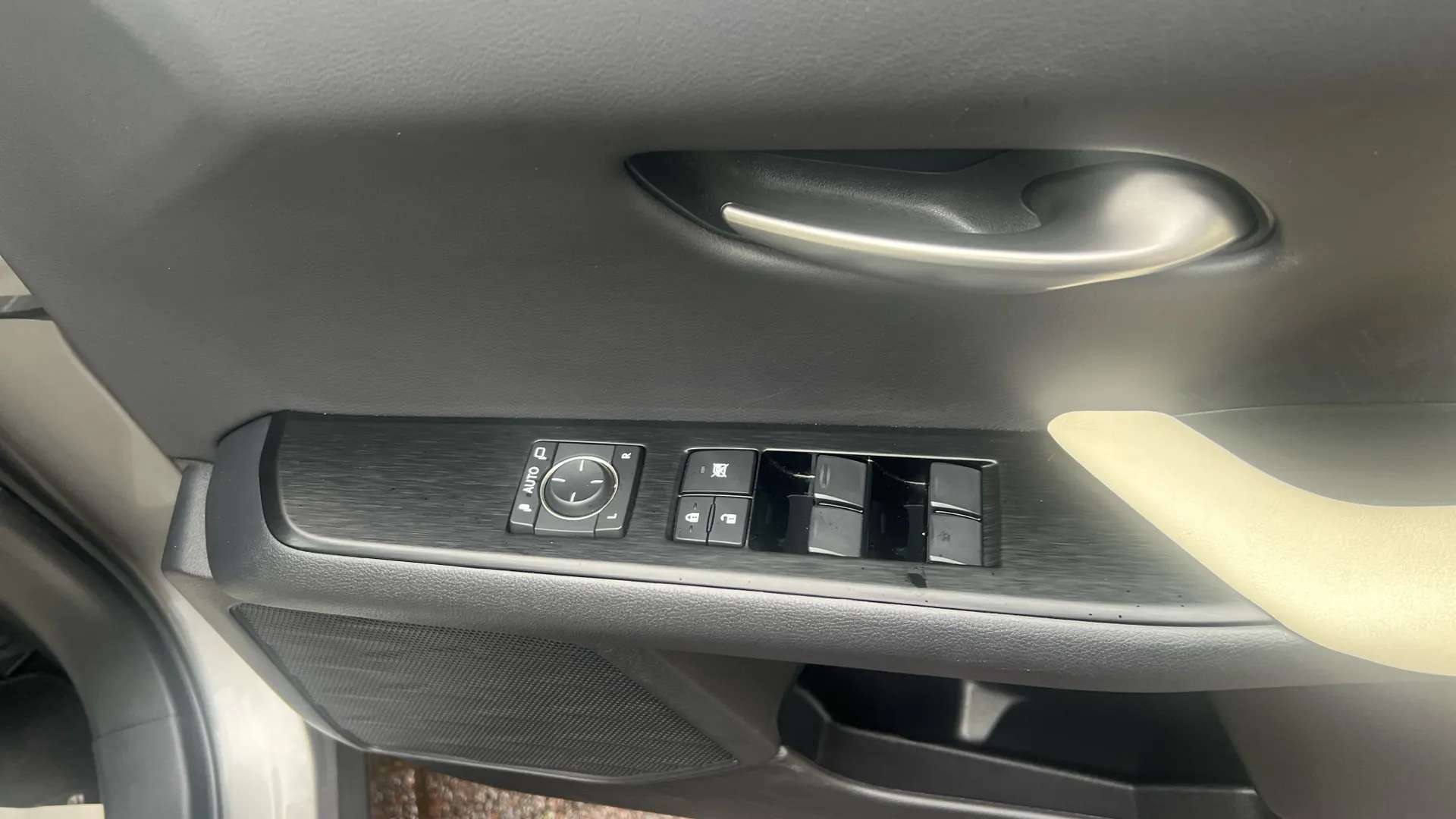 2021 LEXUS UX 2021 LEXUS UX