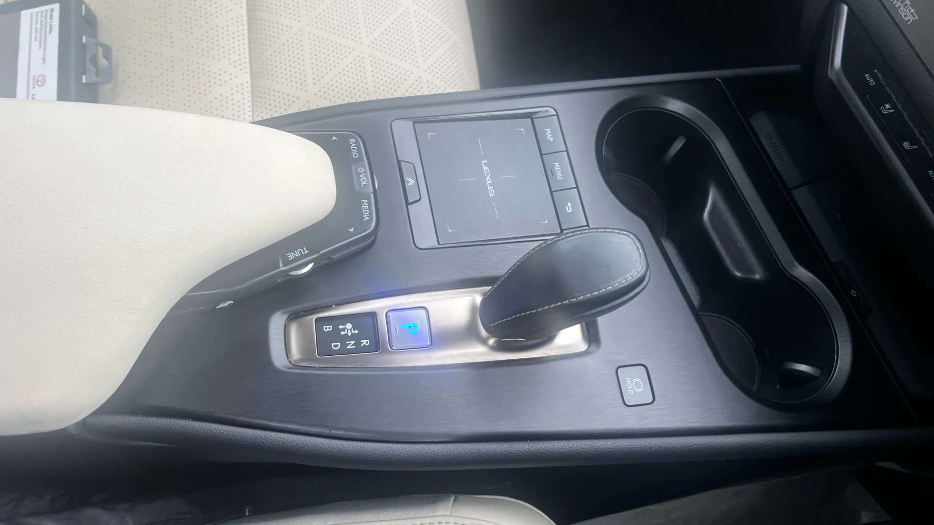 2021 LEXUS UX 2021 LEXUS UX