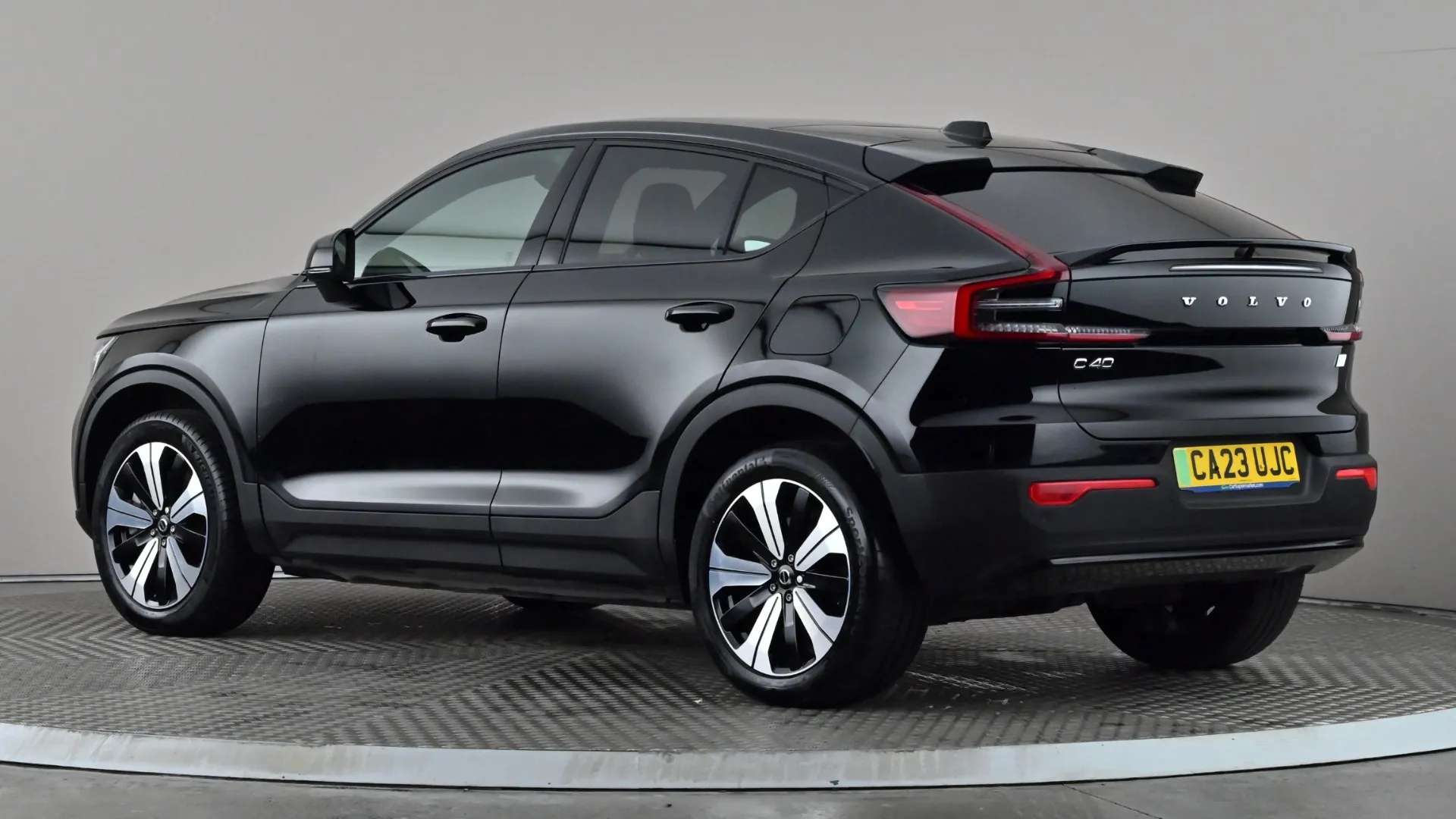 A 2023 VOLVO C40 170kW Recharge Core 69kWh Auto A 2023 VOLVO C40 170kW Recharge Core 69kWh Auto