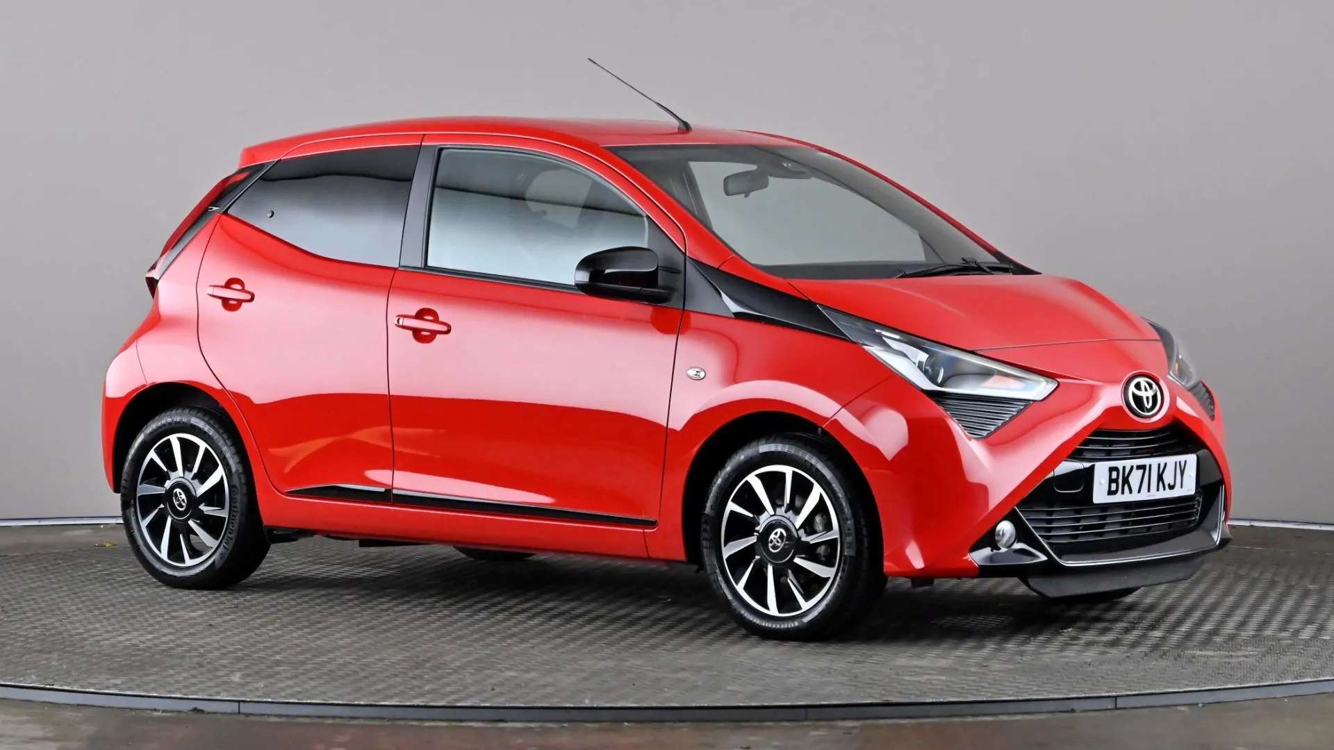 A 2021 TOYOTA AYGO 1.0 VVT-i X-Trend TSS x-shift A 2021 TOYOTA AYGO 1.0 VVT-i X-Trend TSS x-shift
