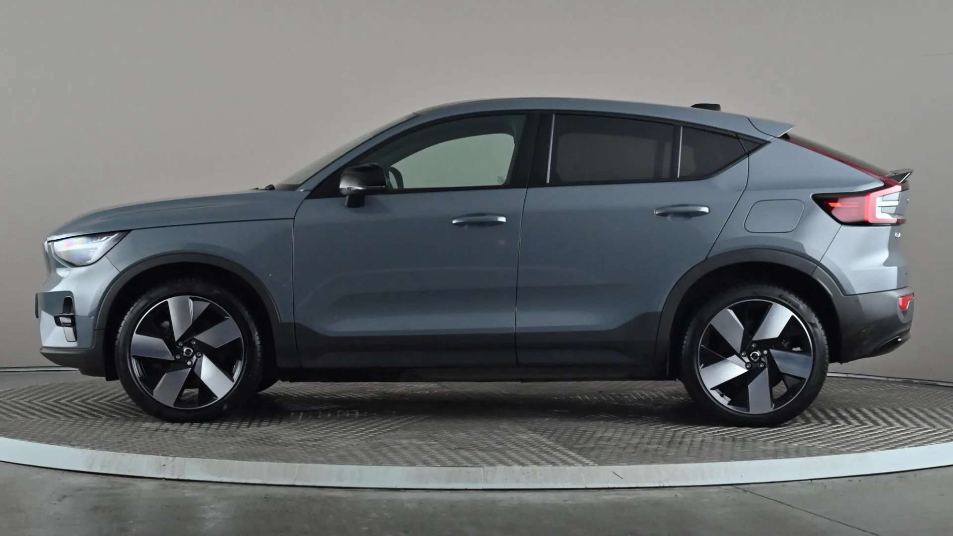 A 2022 VOLVO C40 170kW Recharge Ultimate 69kWh Auto A 2022 VOLVO C40 170kW Recharge Ultimate 69kWh Auto