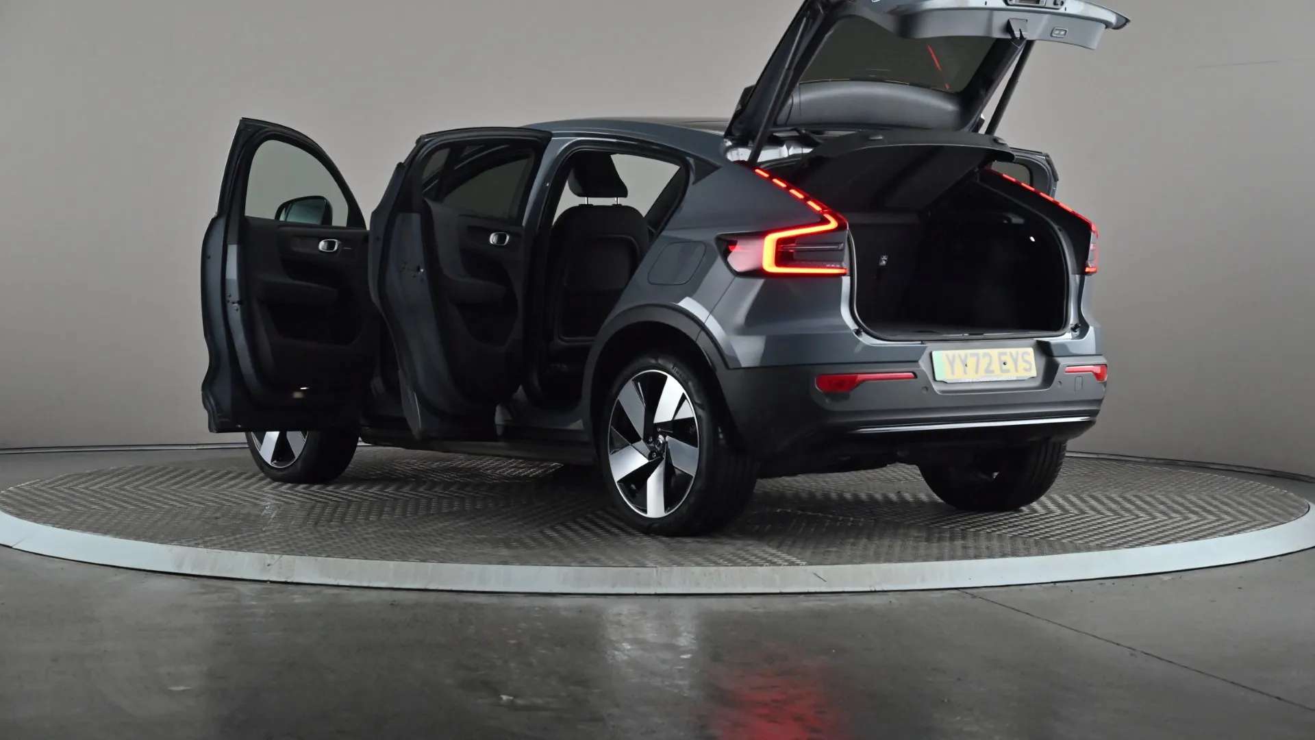 2022 VOLVO C40 2022 VOLVO C40