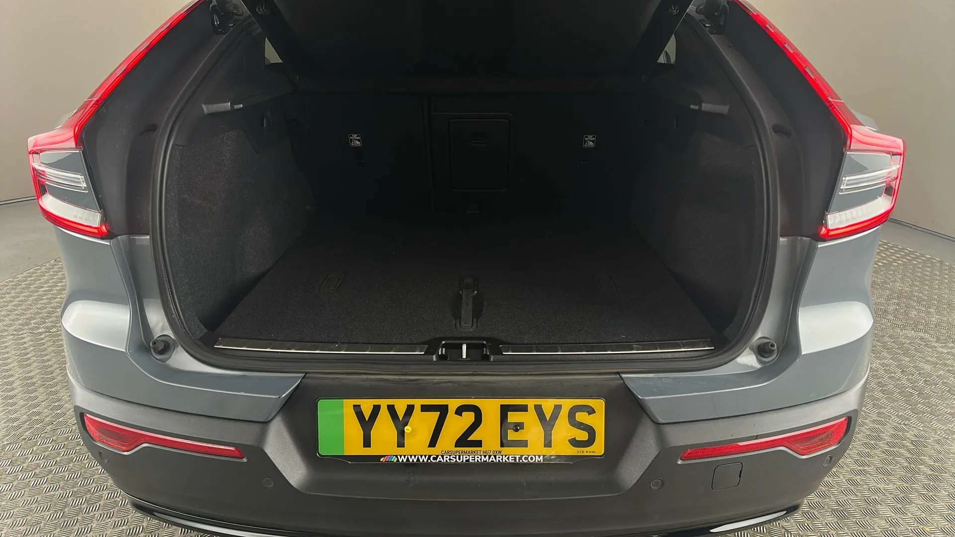 2022 VOLVO C40 2022 VOLVO C40