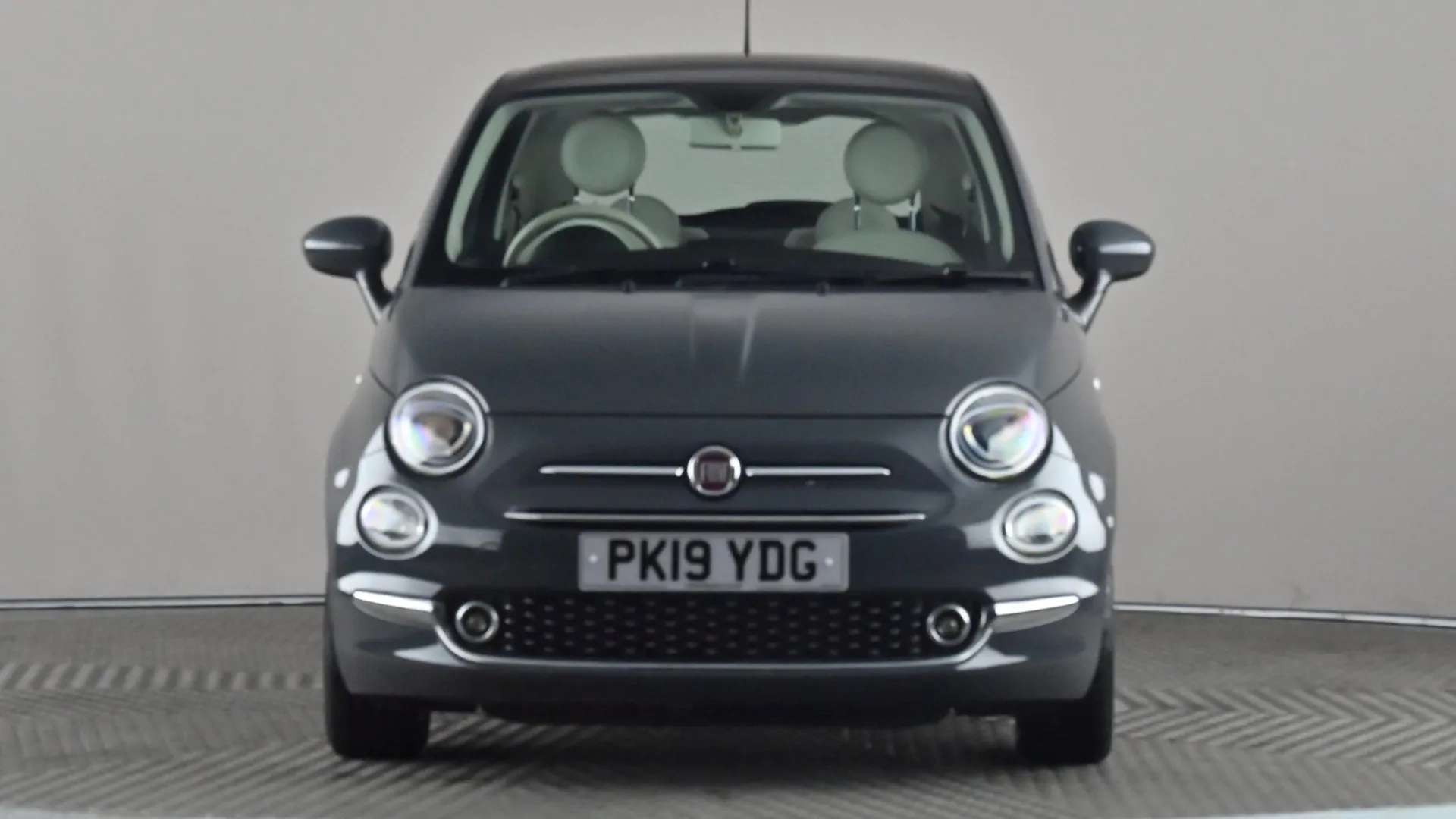 A 2019 FIAT 500 1.2 Lounge A 2019 FIAT 500 1.2 Lounge