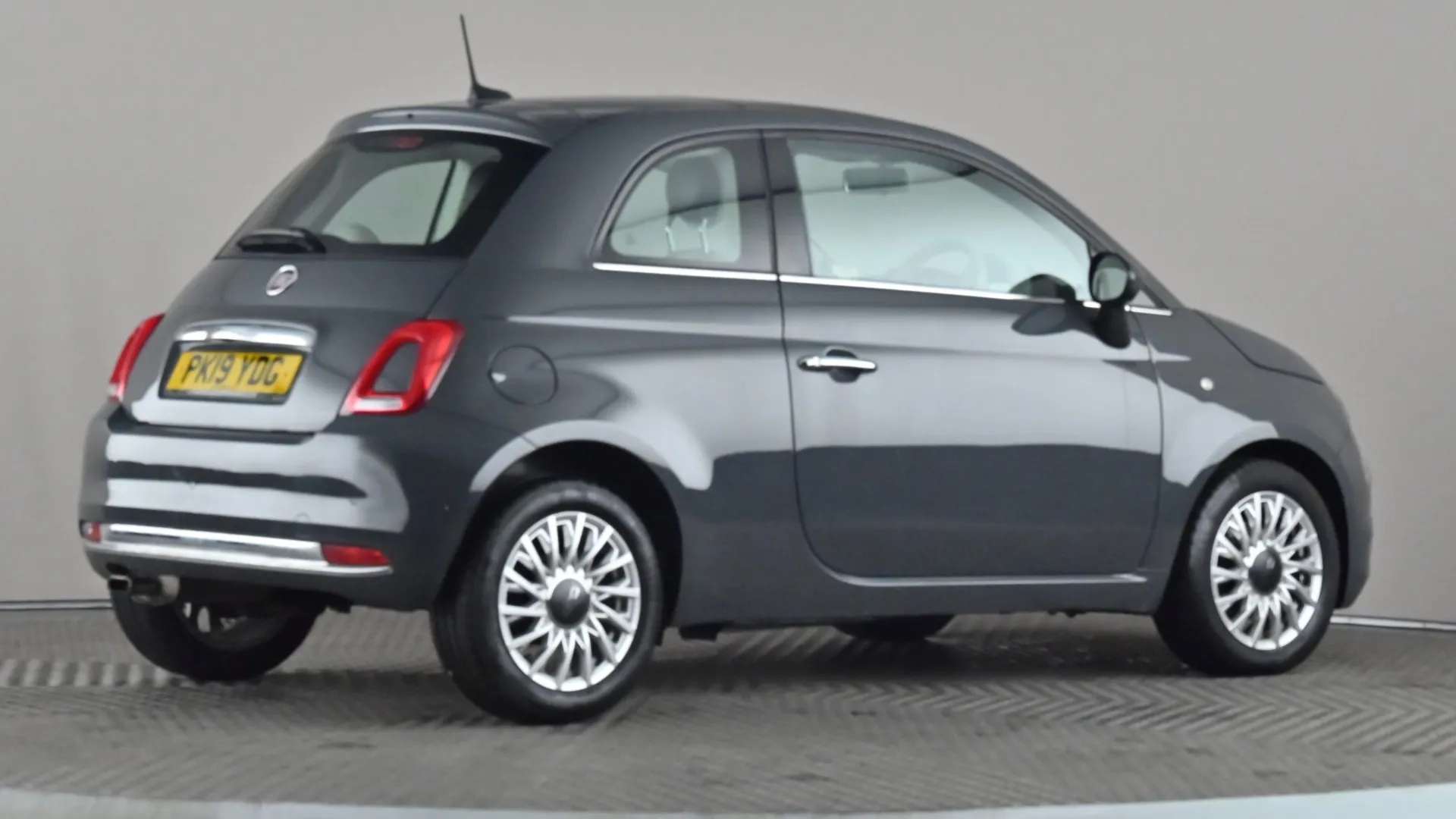 2019 FIAT 500 2019 FIAT 500