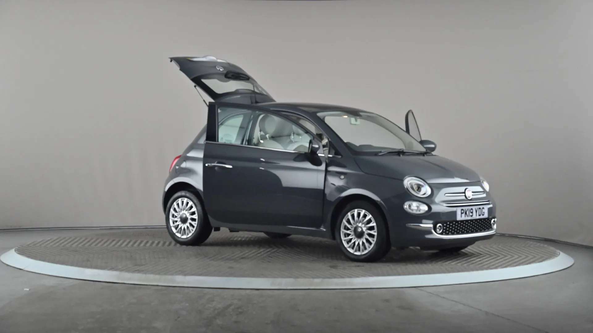 2019 FIAT 500 2019 FIAT 500
