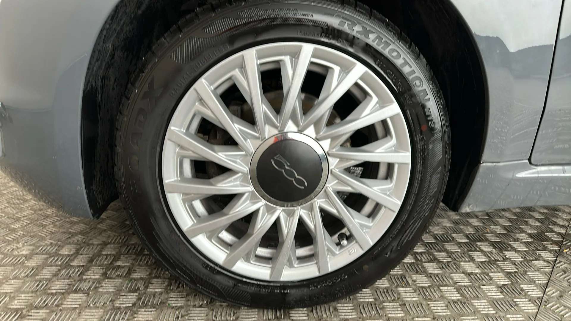 2019 FIAT 500 2019 FIAT 500