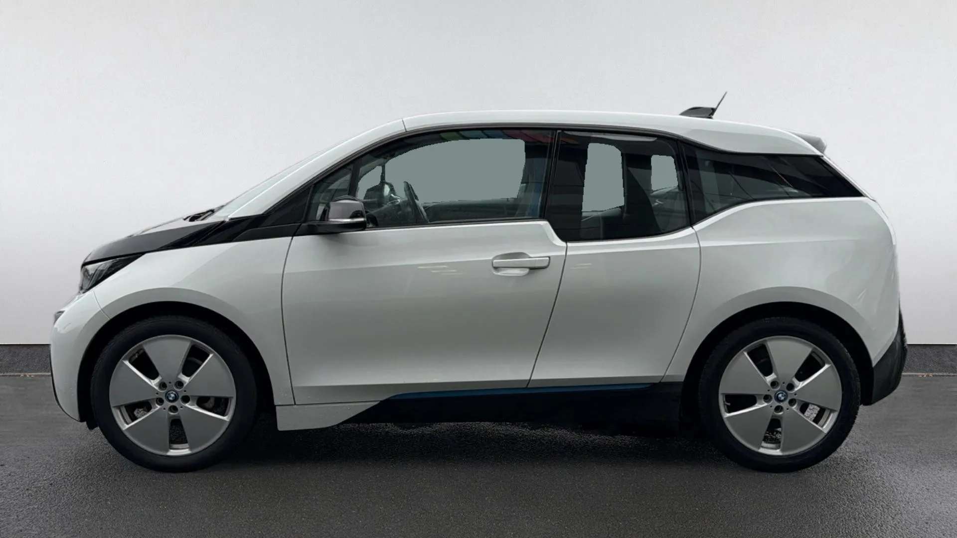 A 2017 BMW I3 125kW 33kWh Auto A 2017 BMW I3 125kW 33kWh Auto