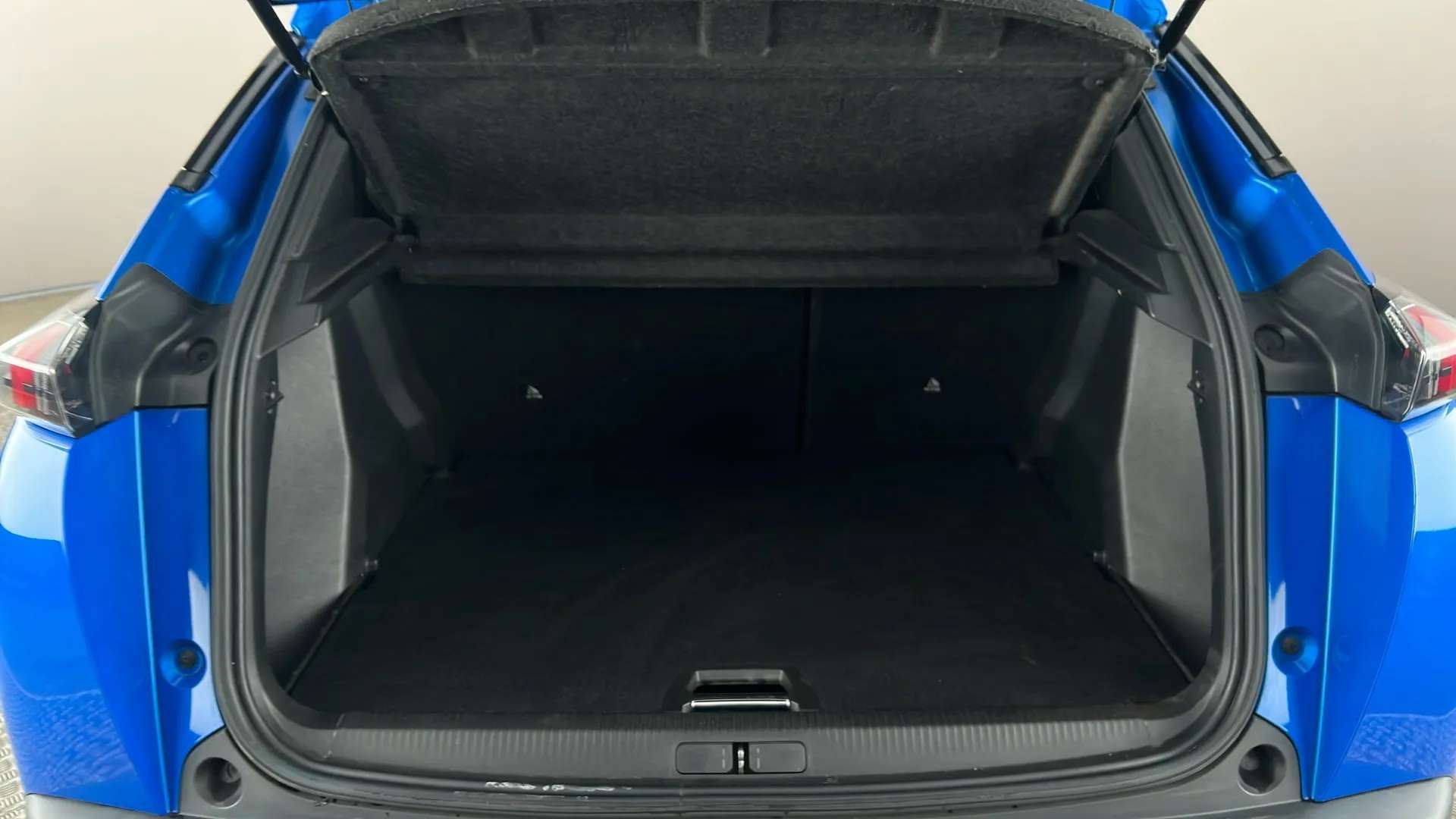 2021 PEUGEOT 2008 2021 PEUGEOT 2008