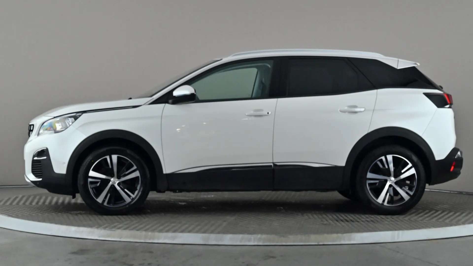 A 2018 PEUGEOT 3008 1.2 PureTech Allure A 2018 PEUGEOT 3008 1.2 PureTech Allure