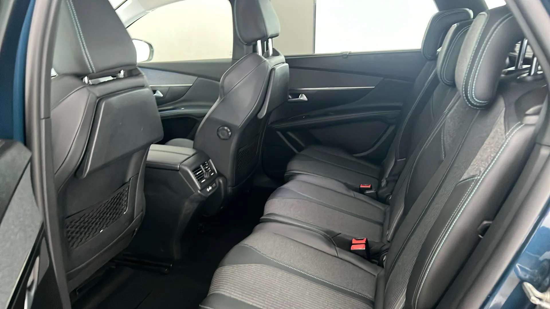 2021 PEUGEOT 5008 2021 PEUGEOT 5008