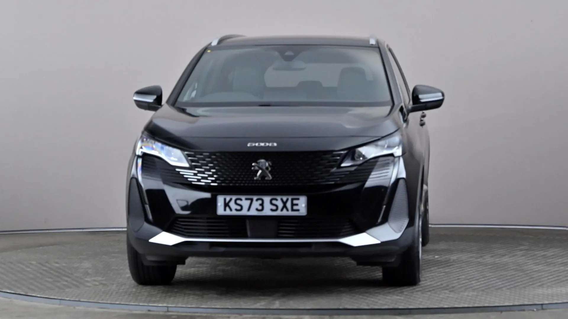 A 2023 PEUGEOT 5008 1.5 BlueHDi Allure EAT8 A 2023 PEUGEOT 5008 1.5 BlueHDi Allure EAT8