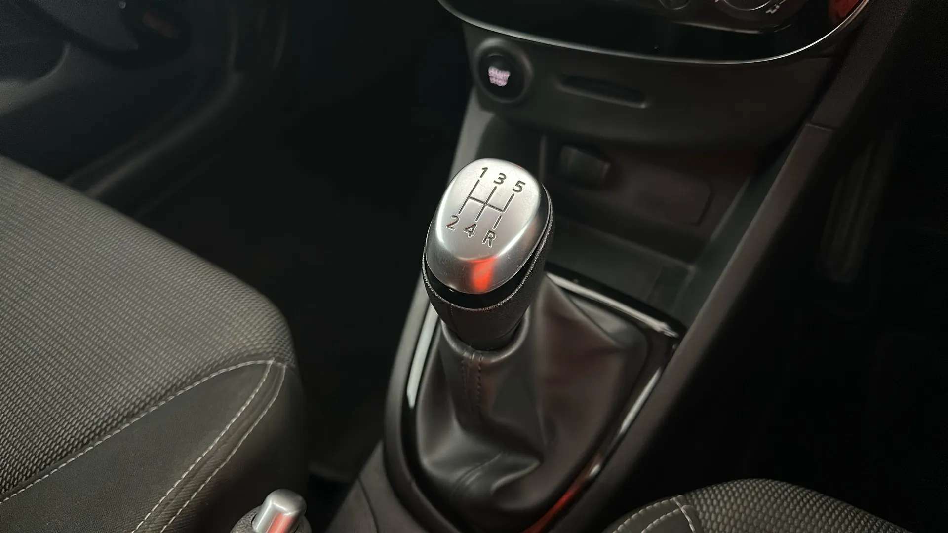 2019 RENAULT CLIO 2019 RENAULT CLIO