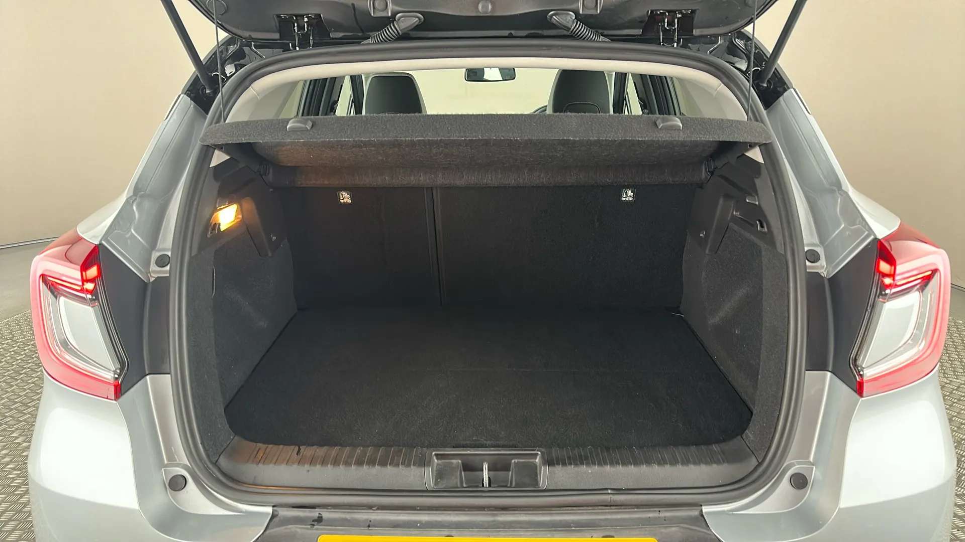 2022 RENAULT CAPTUR 2022 RENAULT CAPTUR