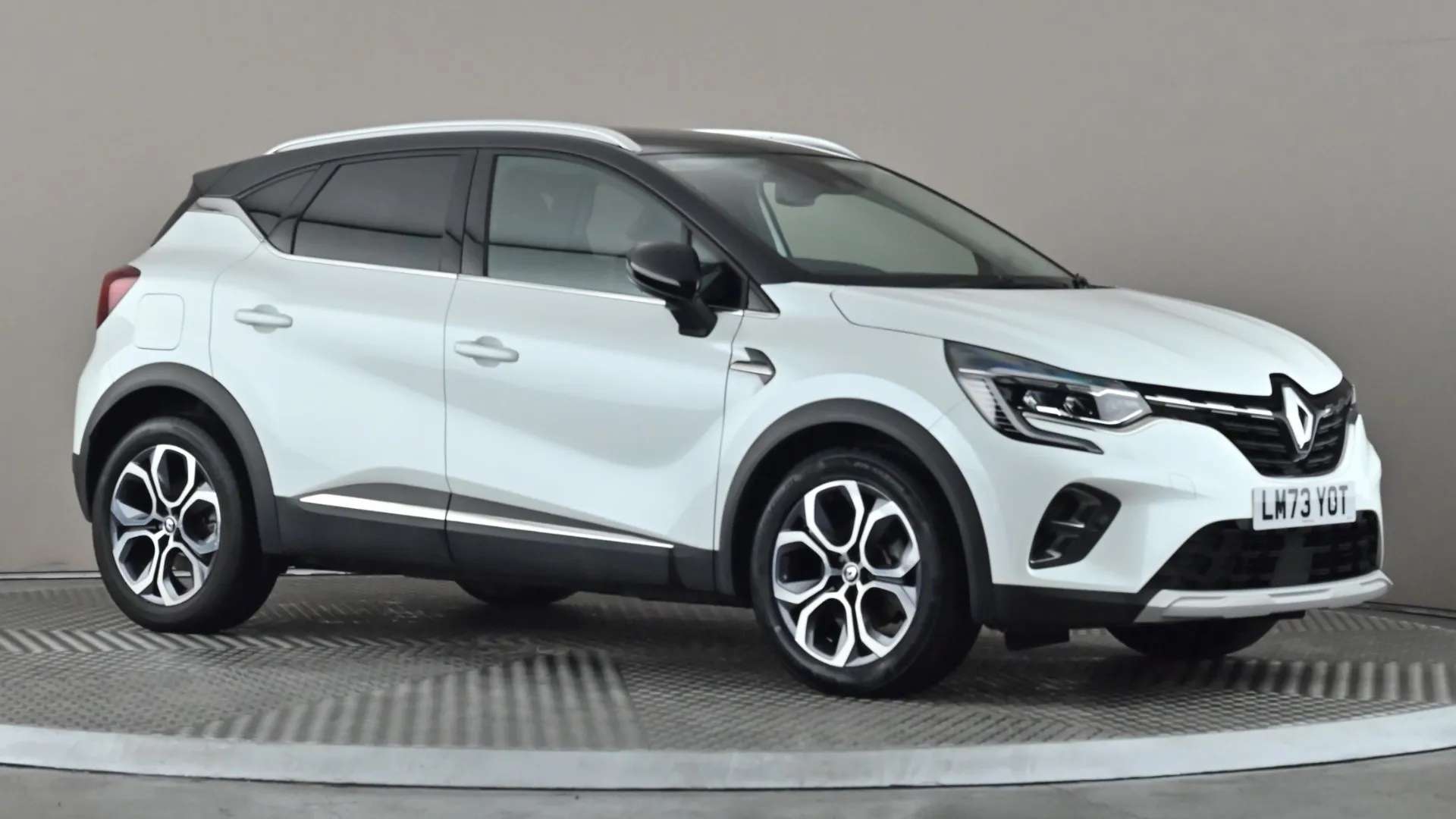 A 2023 RENAULT CAPTUR 1.6 E-Tech Plug-in hybrid 160 Techno Auto A 2023 RENAULT CAPTUR 1.6 E-Tech Plug-in hybrid 160 Techno Auto