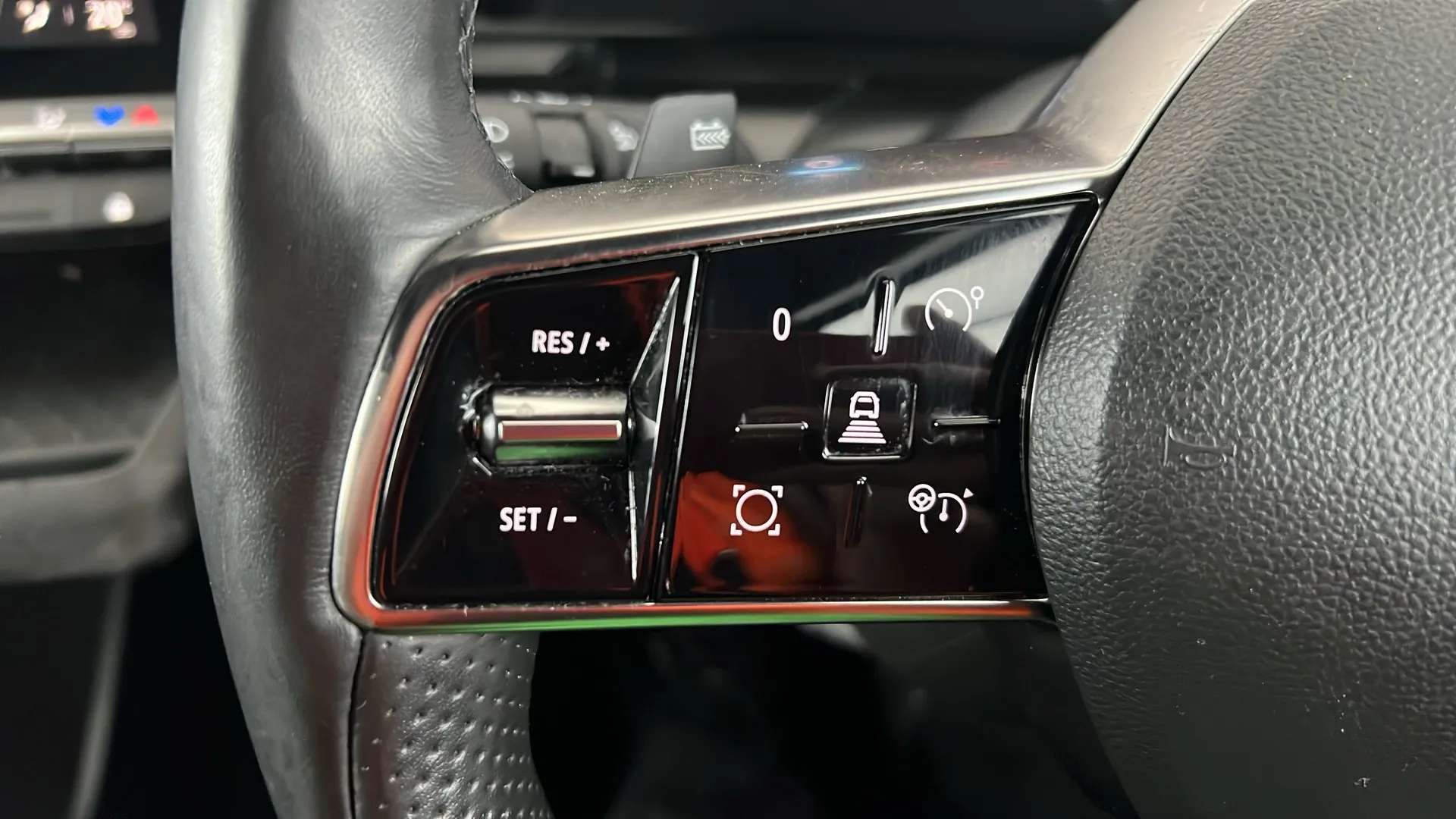 2022 RENAULT MEGANE E-TECH 2022 RENAULT MEGANE E-TECH