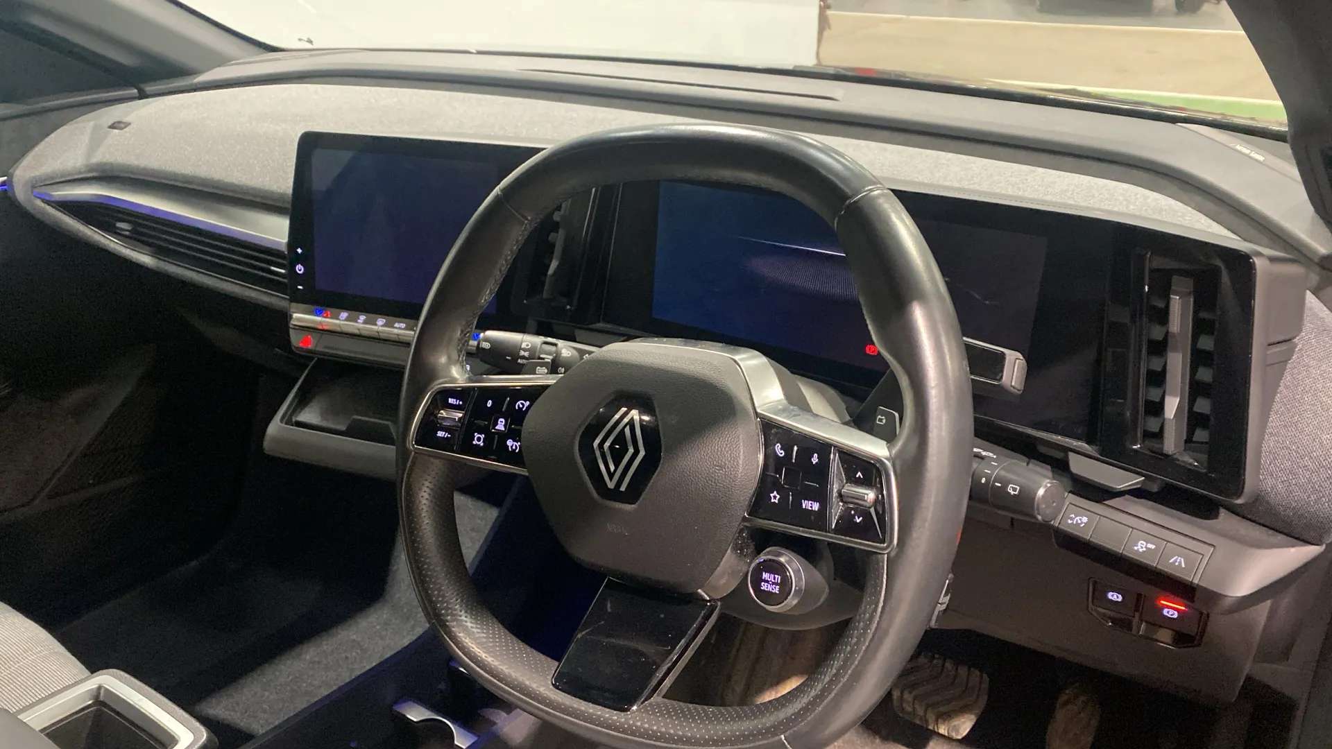 A 2022 RENAULT MEGANE E-TECH EV60 160kW Launch Edition 60kWh OC Auto A 2022 RENAULT MEGANE E-TECH EV60 160kW Launch Edition 60kWh OC Auto