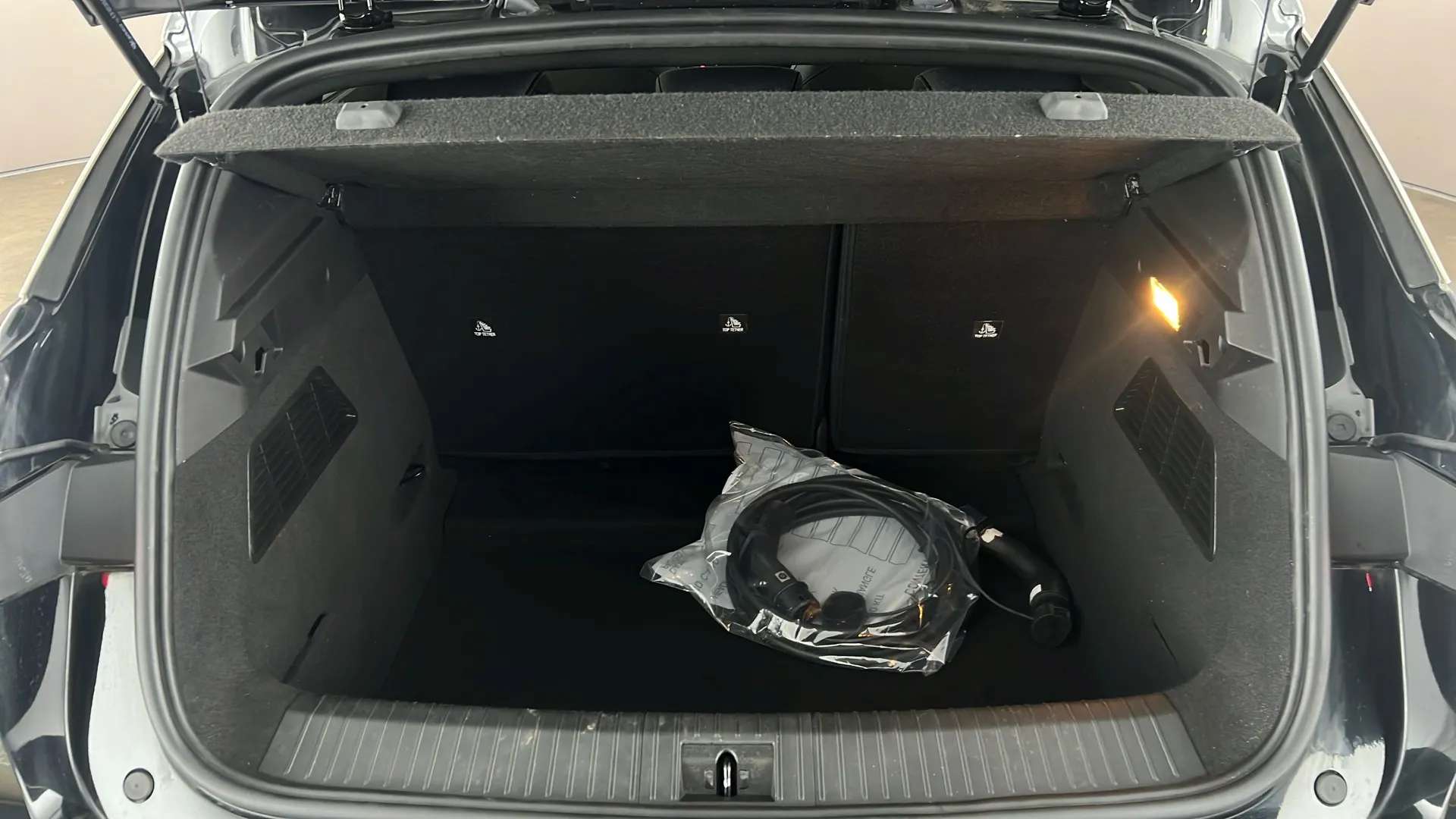 2022 RENAULT MEGANE E-TECH 2022 RENAULT MEGANE E-TECH