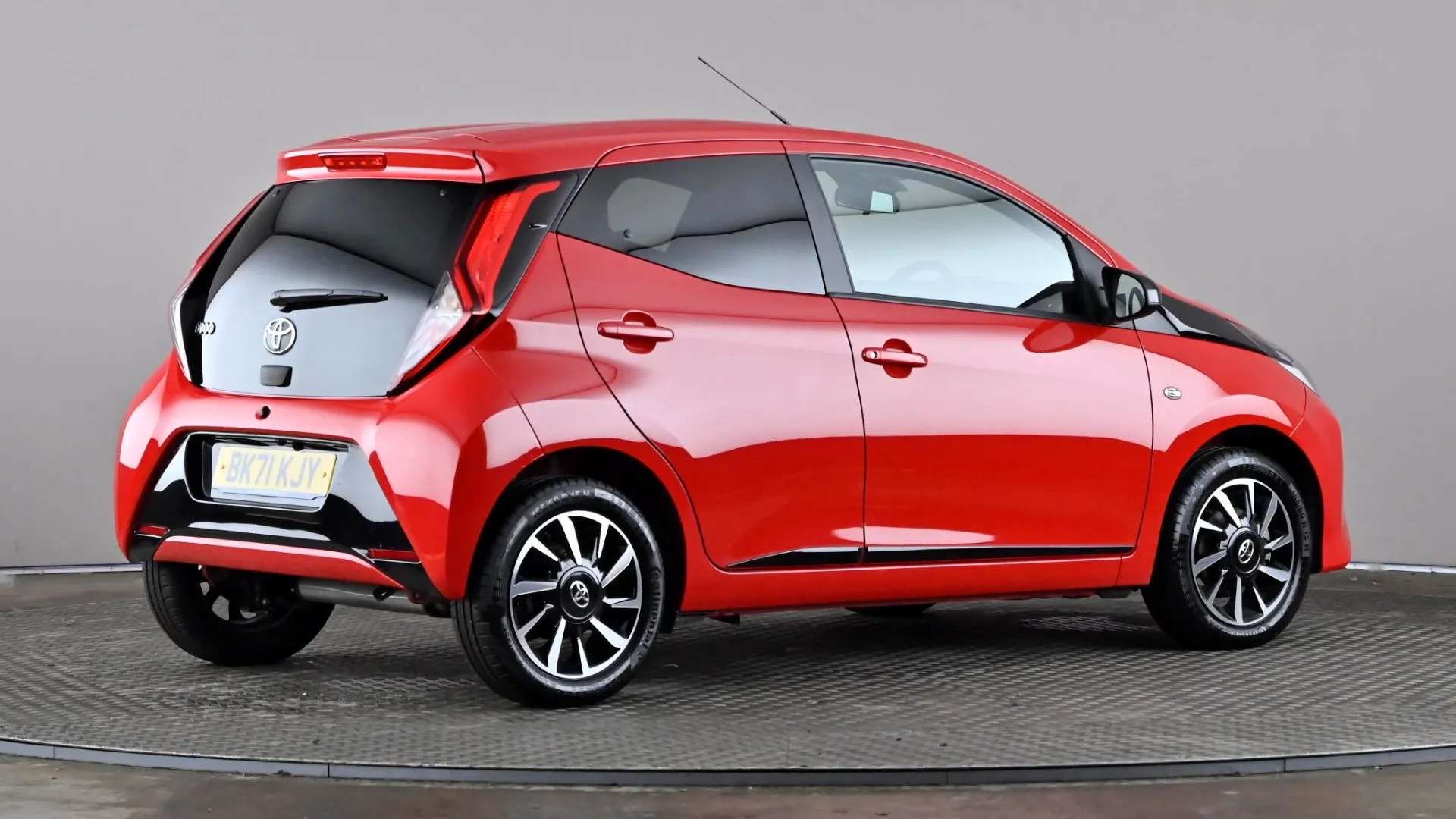 2021 TOYOTA AYGO 2021 TOYOTA AYGO