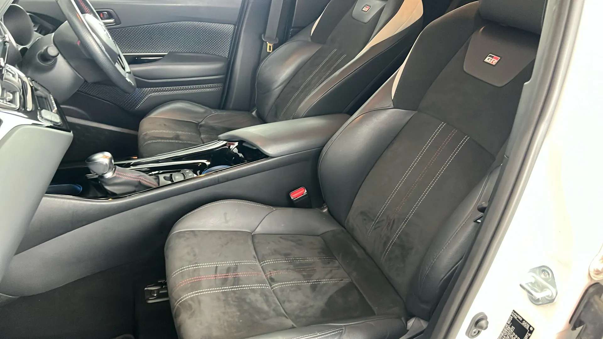 2021 TOYOTA C-HR 2021 TOYOTA C-HR