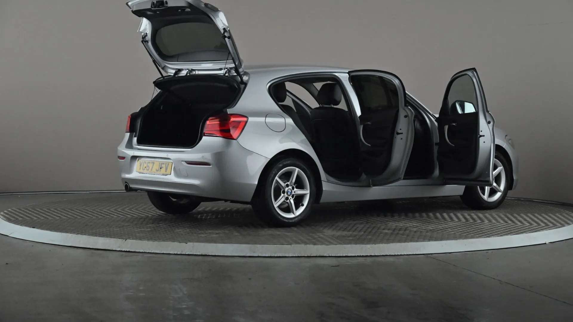 2017 BMW 1 SERIES 2017 BMW 1 SERIES