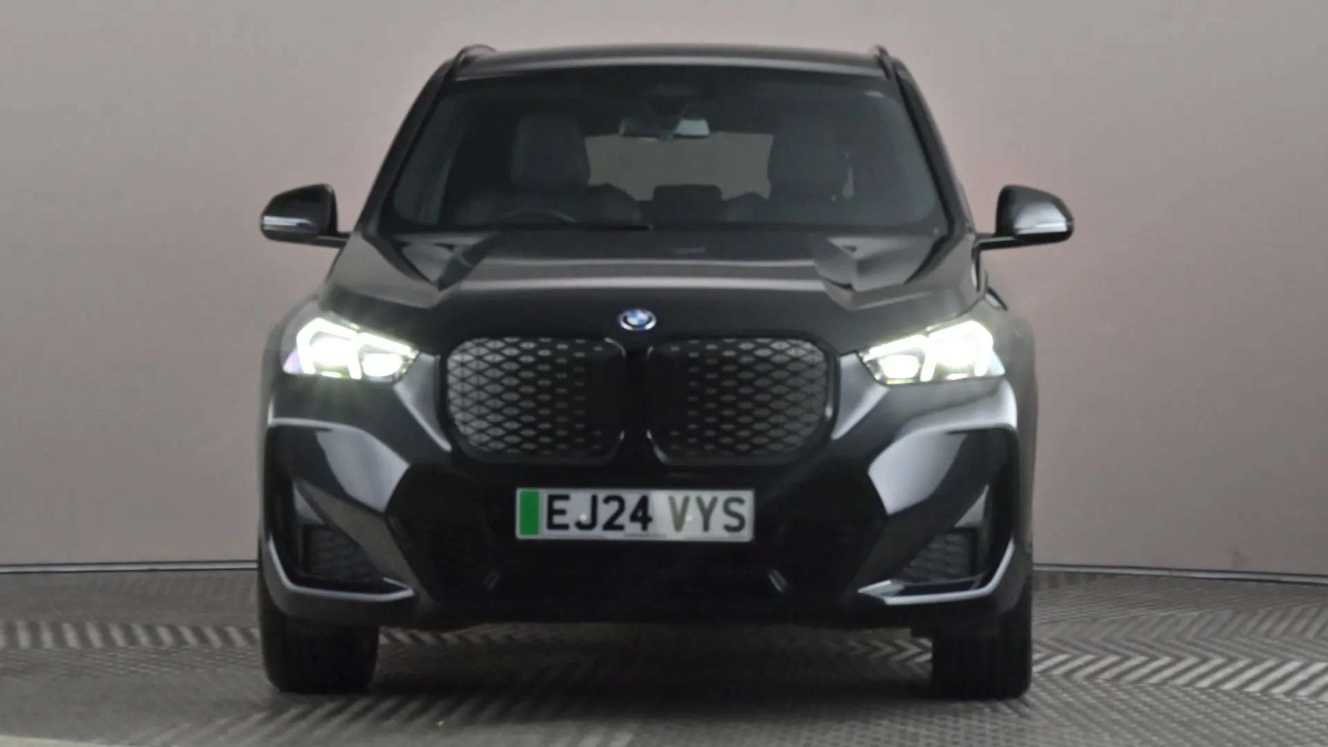 2024 BMW IX1 2024 BMW IX1