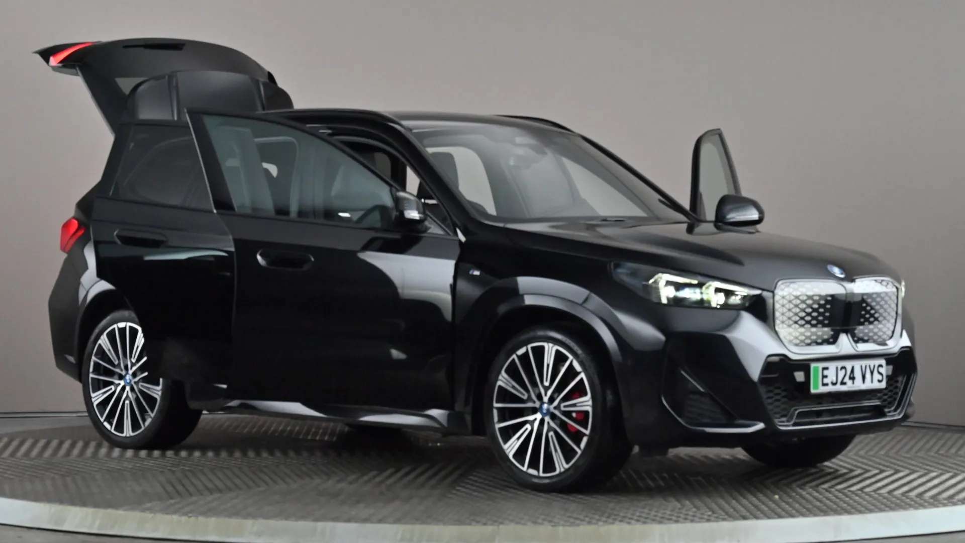 2024 BMW IX1 2024 BMW IX1