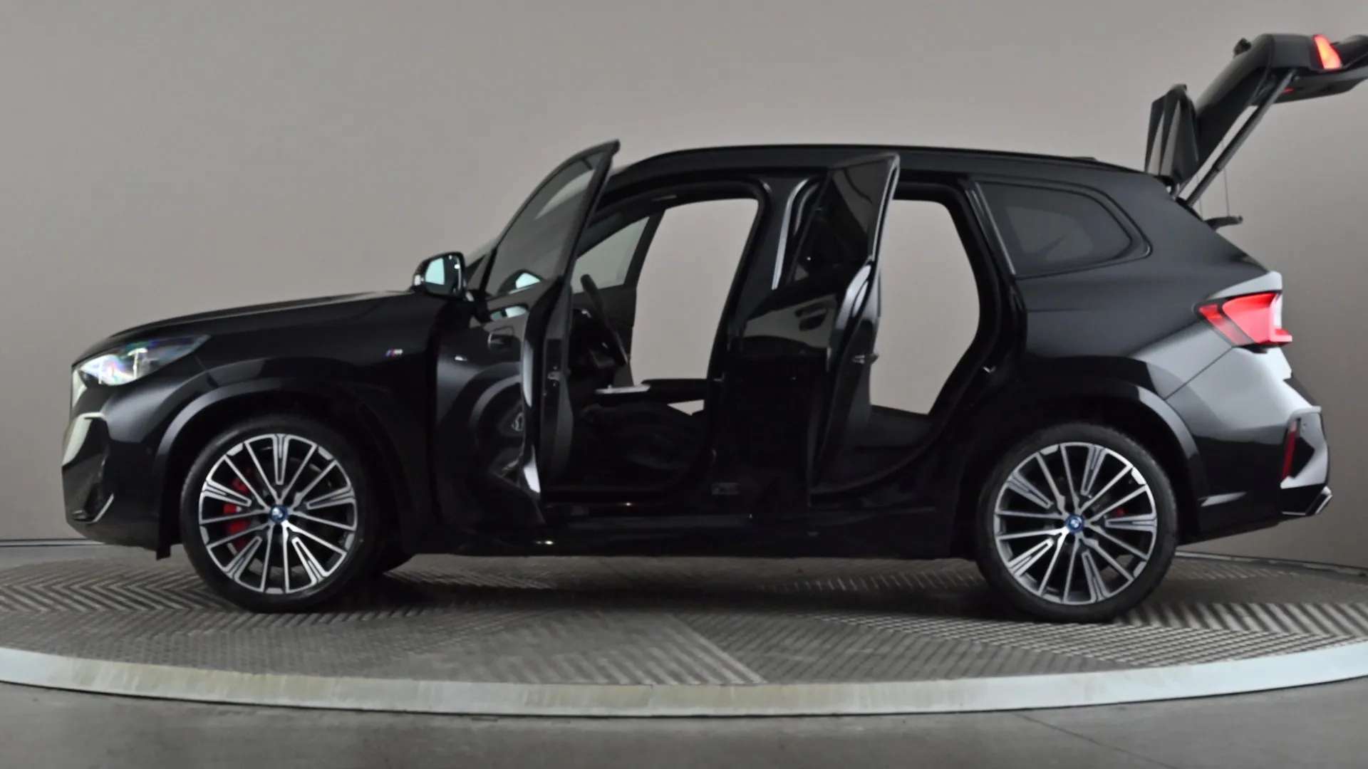 2024 BMW IX1 2024 BMW IX1