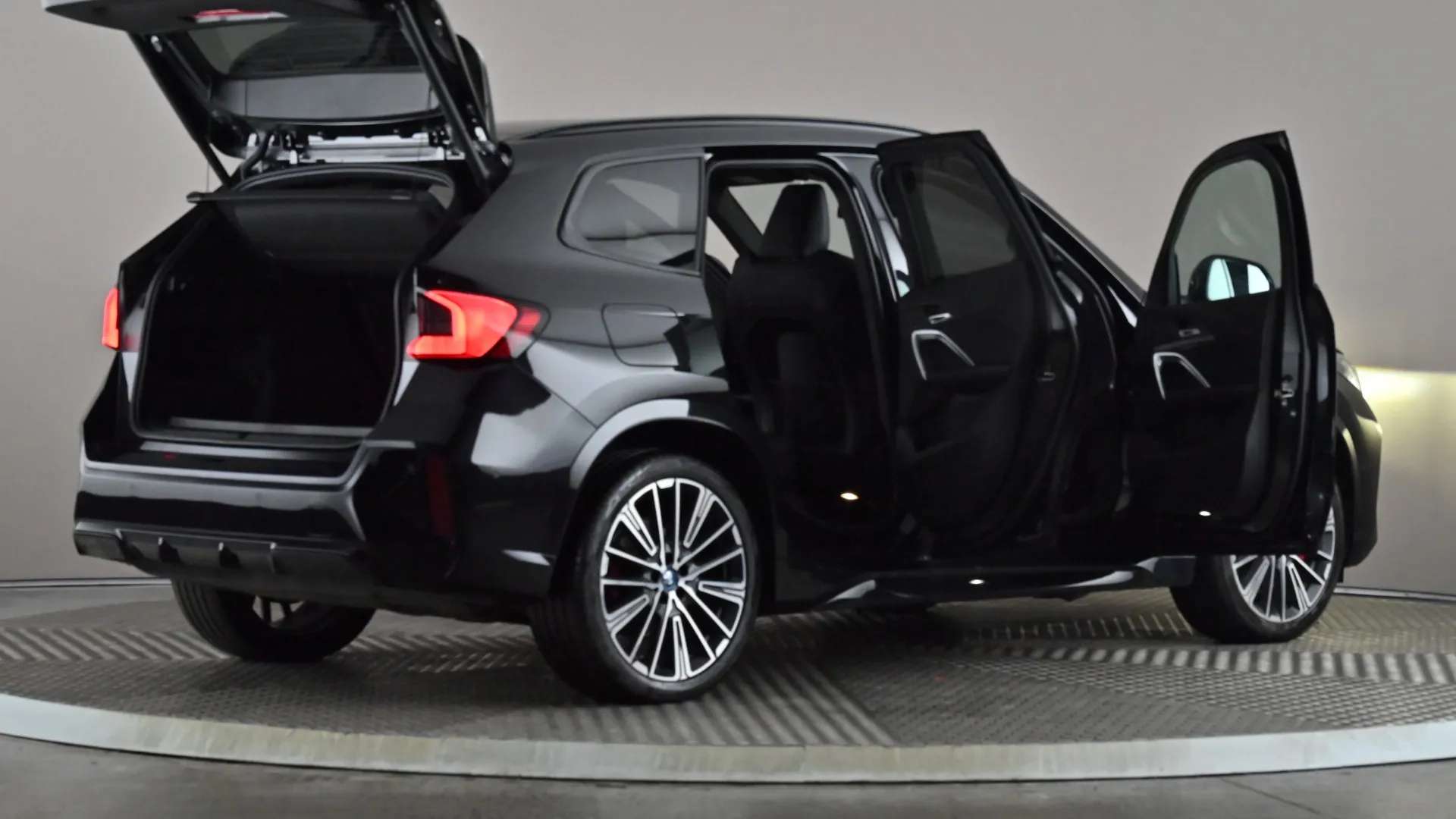 2024 BMW IX1 2024 BMW IX1